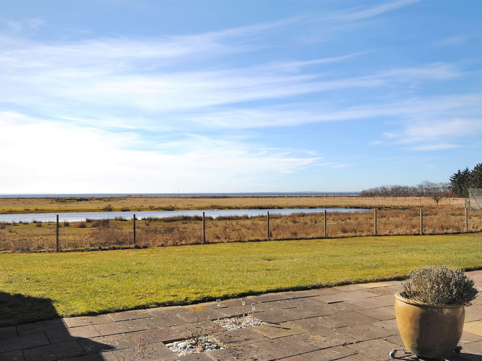 "Rejhana" - 500m to the fjord-Draußen