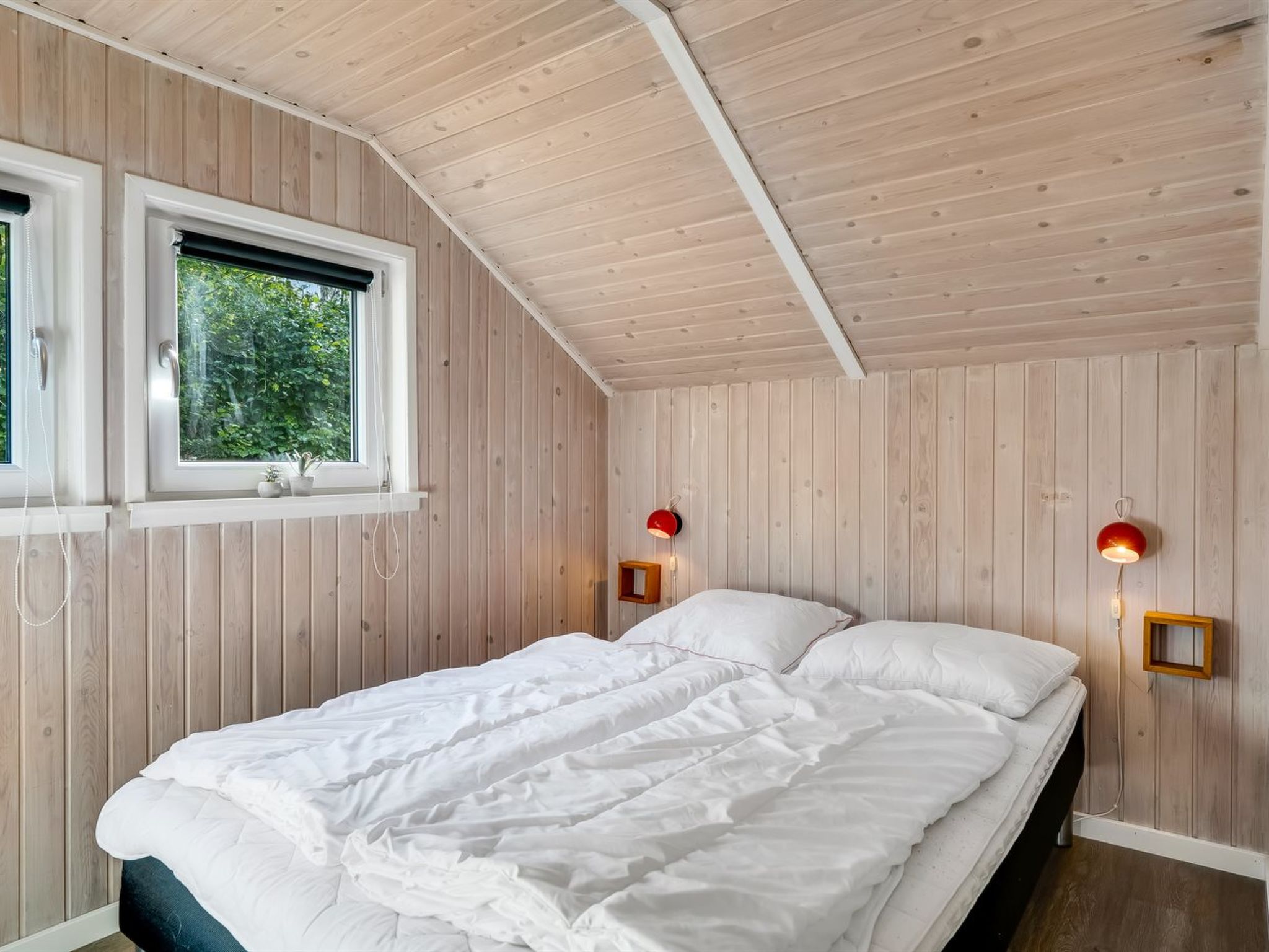 "Eisa" - 300m to the fjord-Binnen