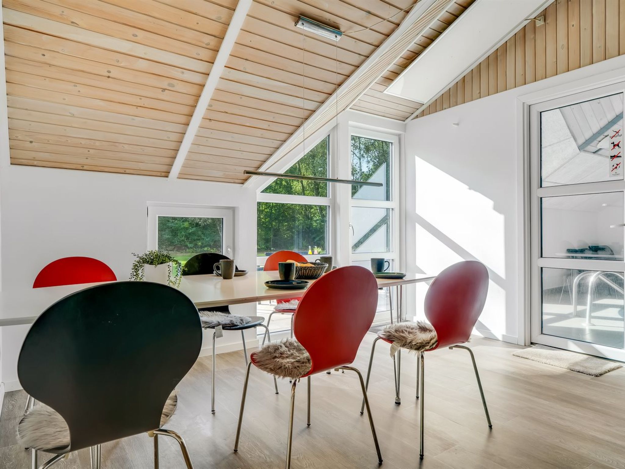 "Eisa" - 300m to the fjord-Binnen