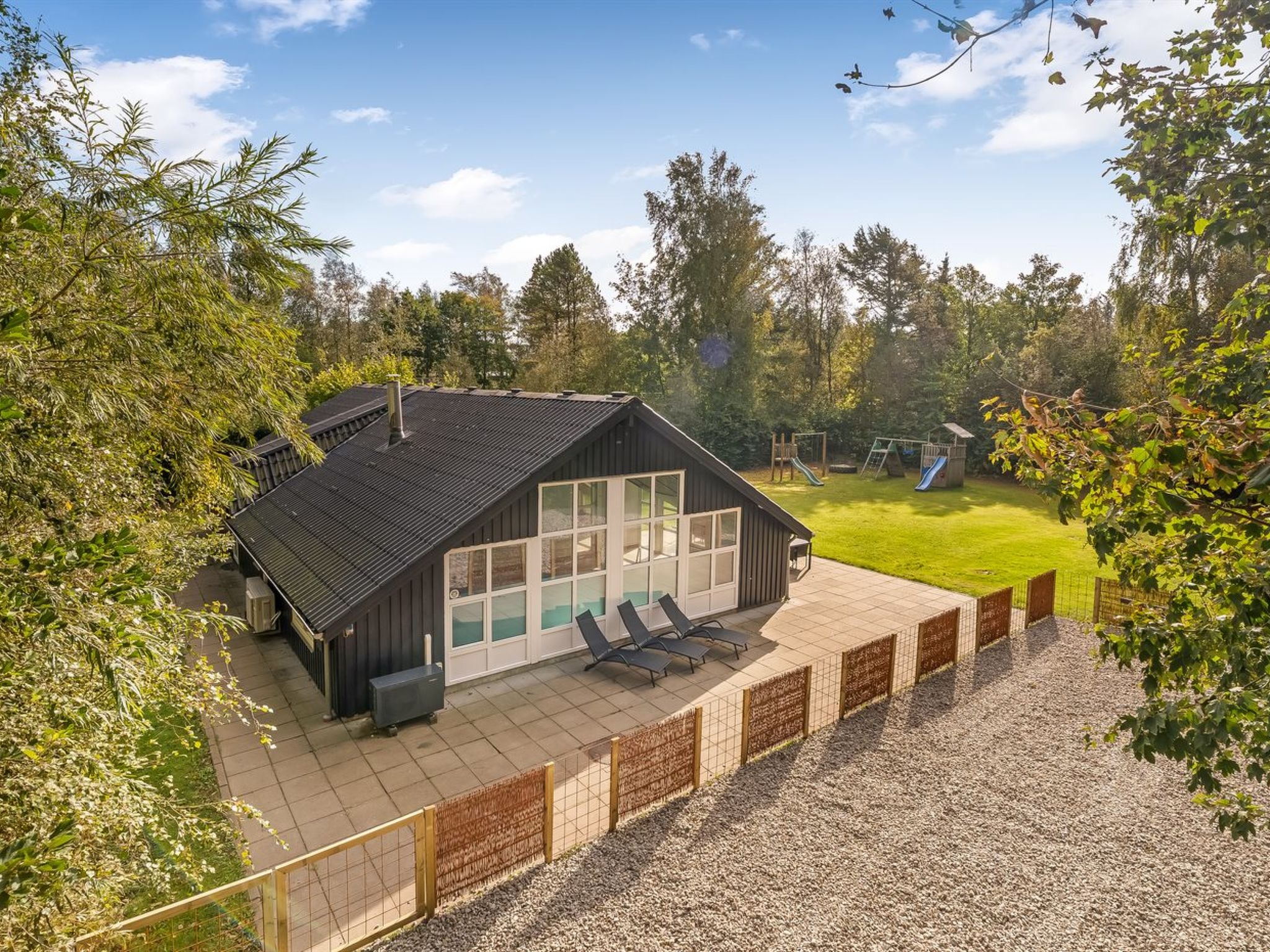 "Eisa" - 300m to the fjord-Buiten