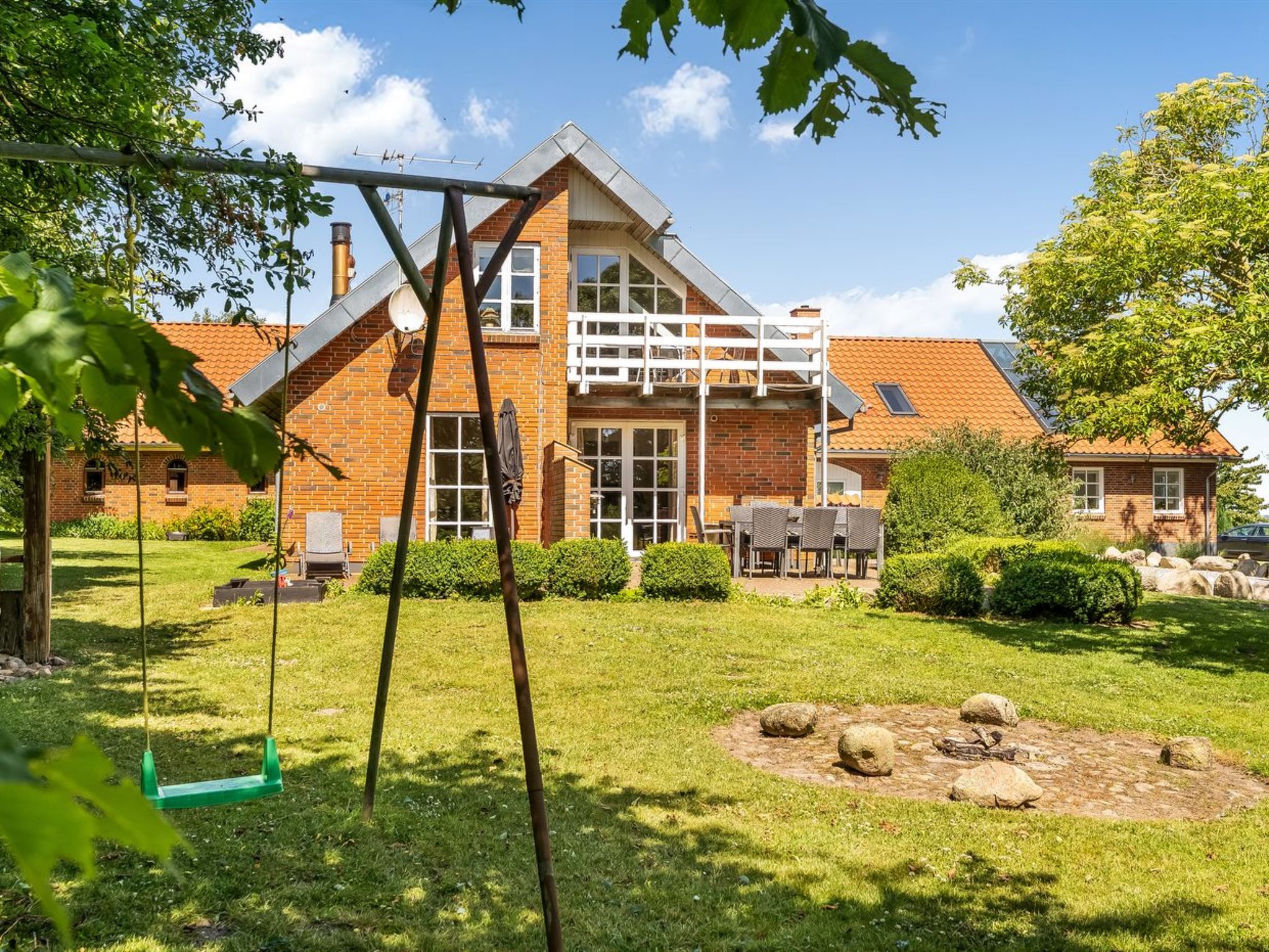 "Virve" - 100m to the fjord-Buiten