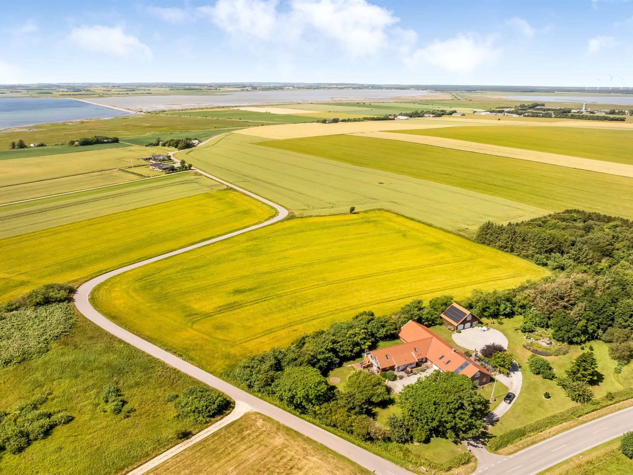 "Virve" - 100m to the fjord-Buiten