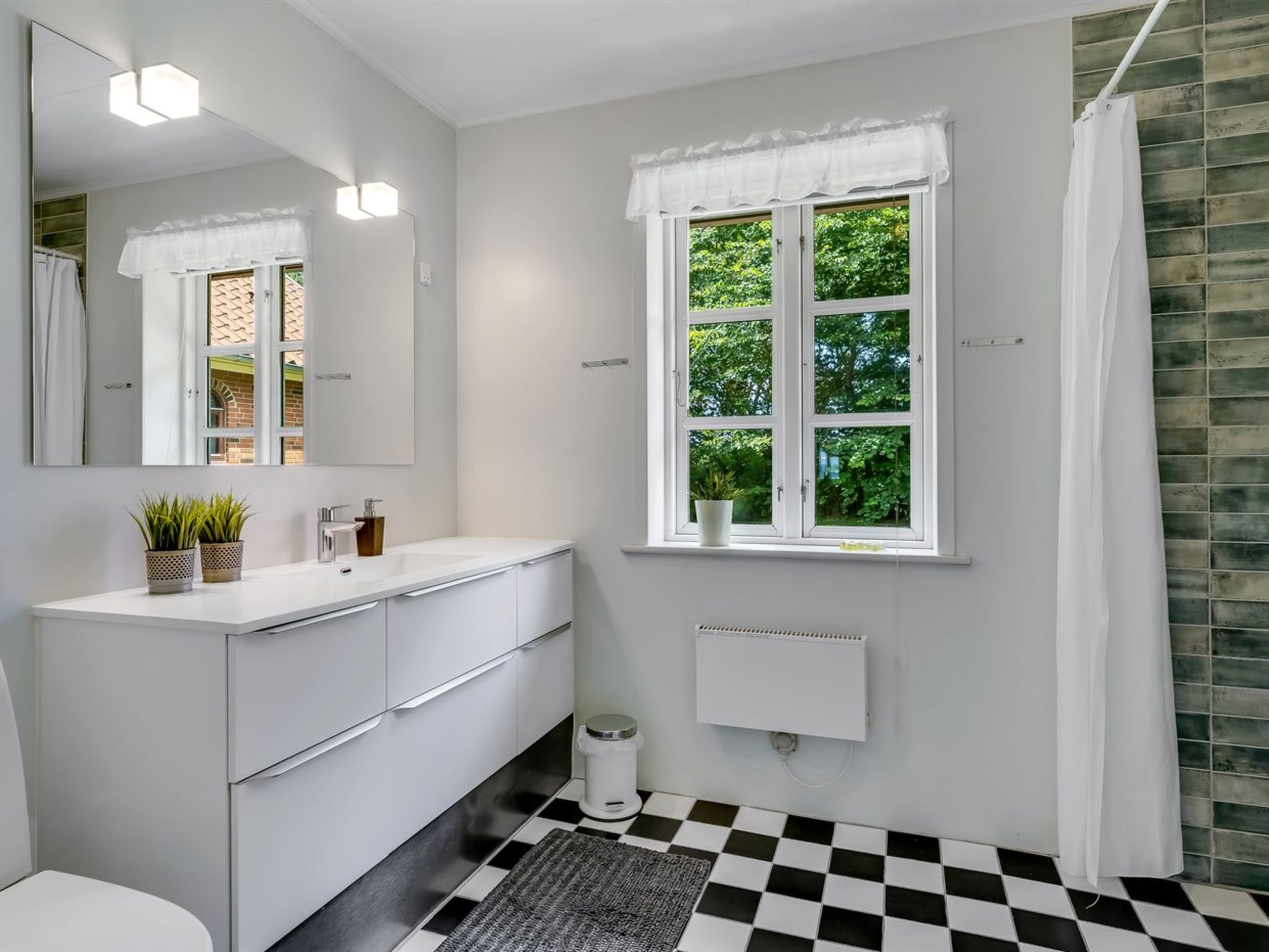 "Virve" - 100m to the fjord-Binnen