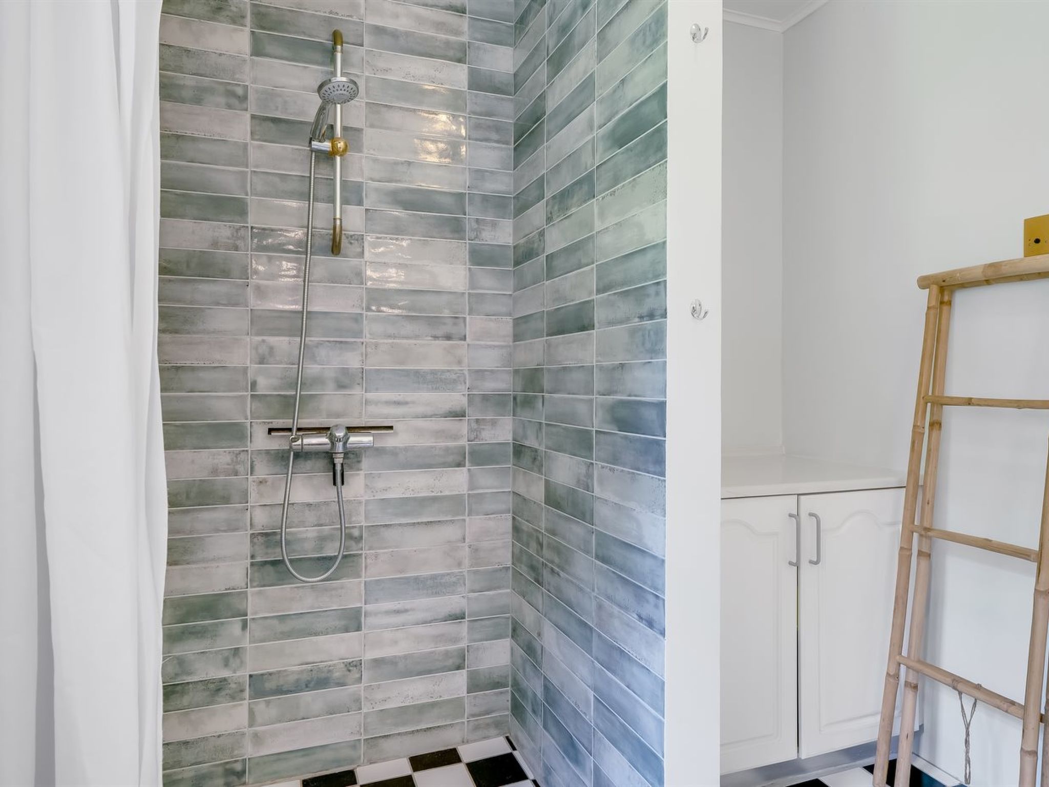 "Virve" - 100m to the fjord-Binnen