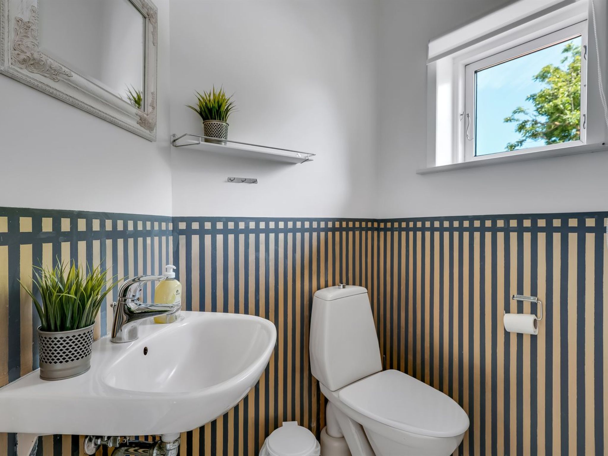 "Virve" - 100m to the fjord-Binnen