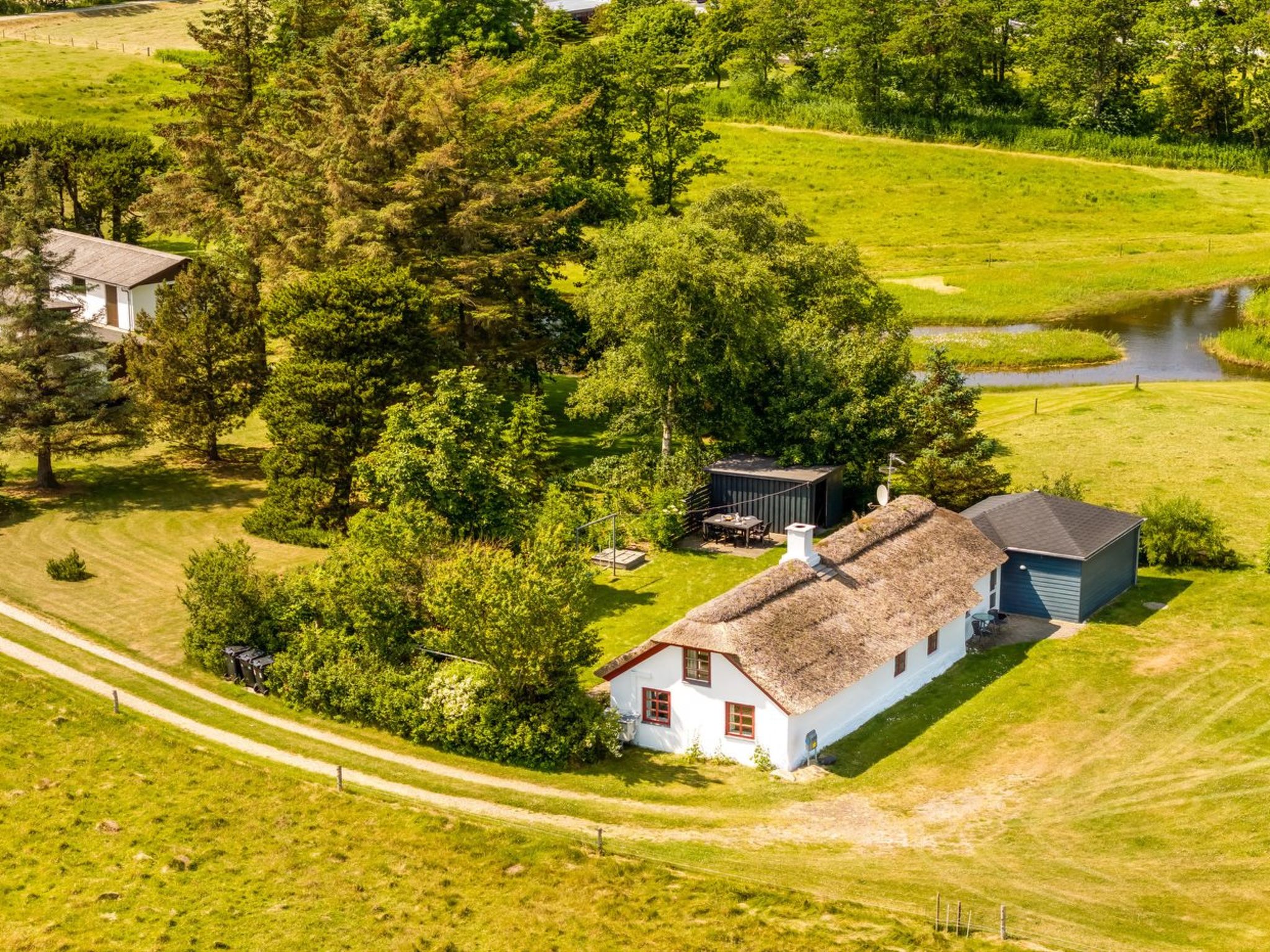 "Vilvi" - 250m to the fjord - Draußen