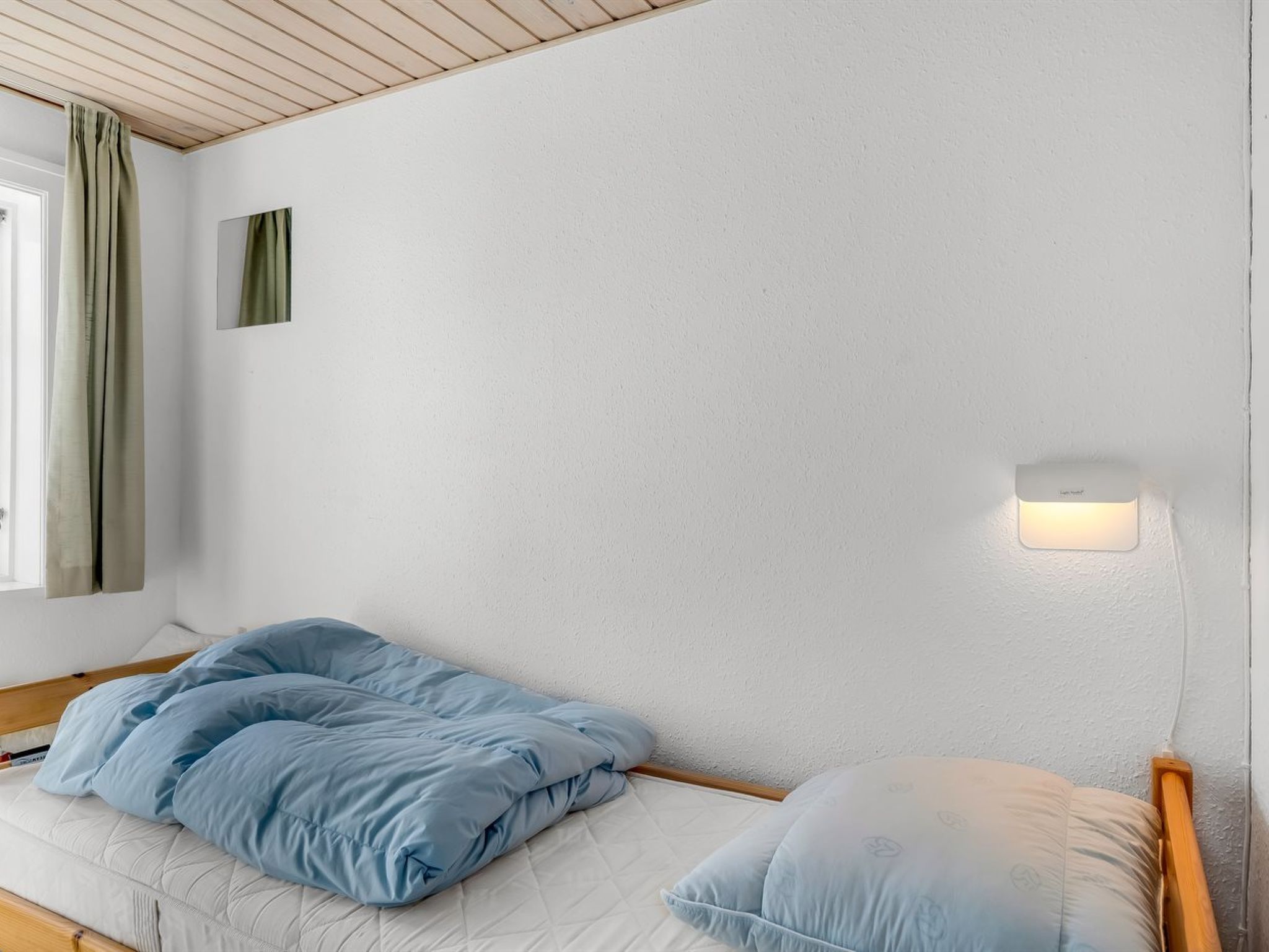 "Safir" - 1.7km from the sea - Binnen