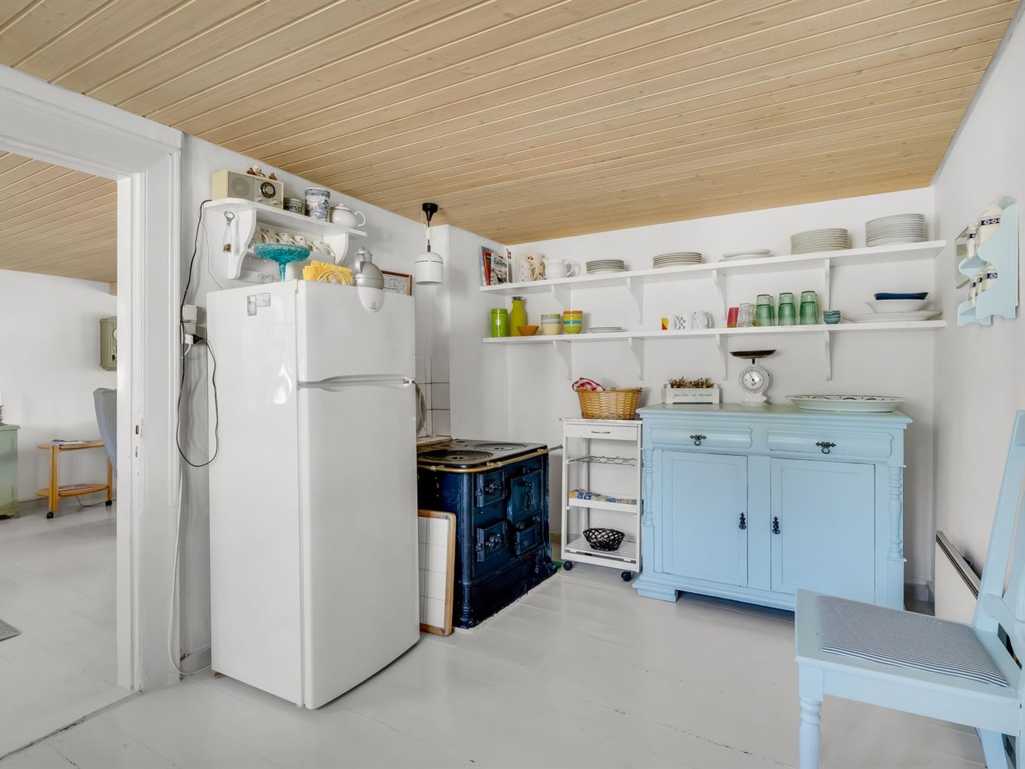 "Safir" - 1.7km from the sea - Binnen