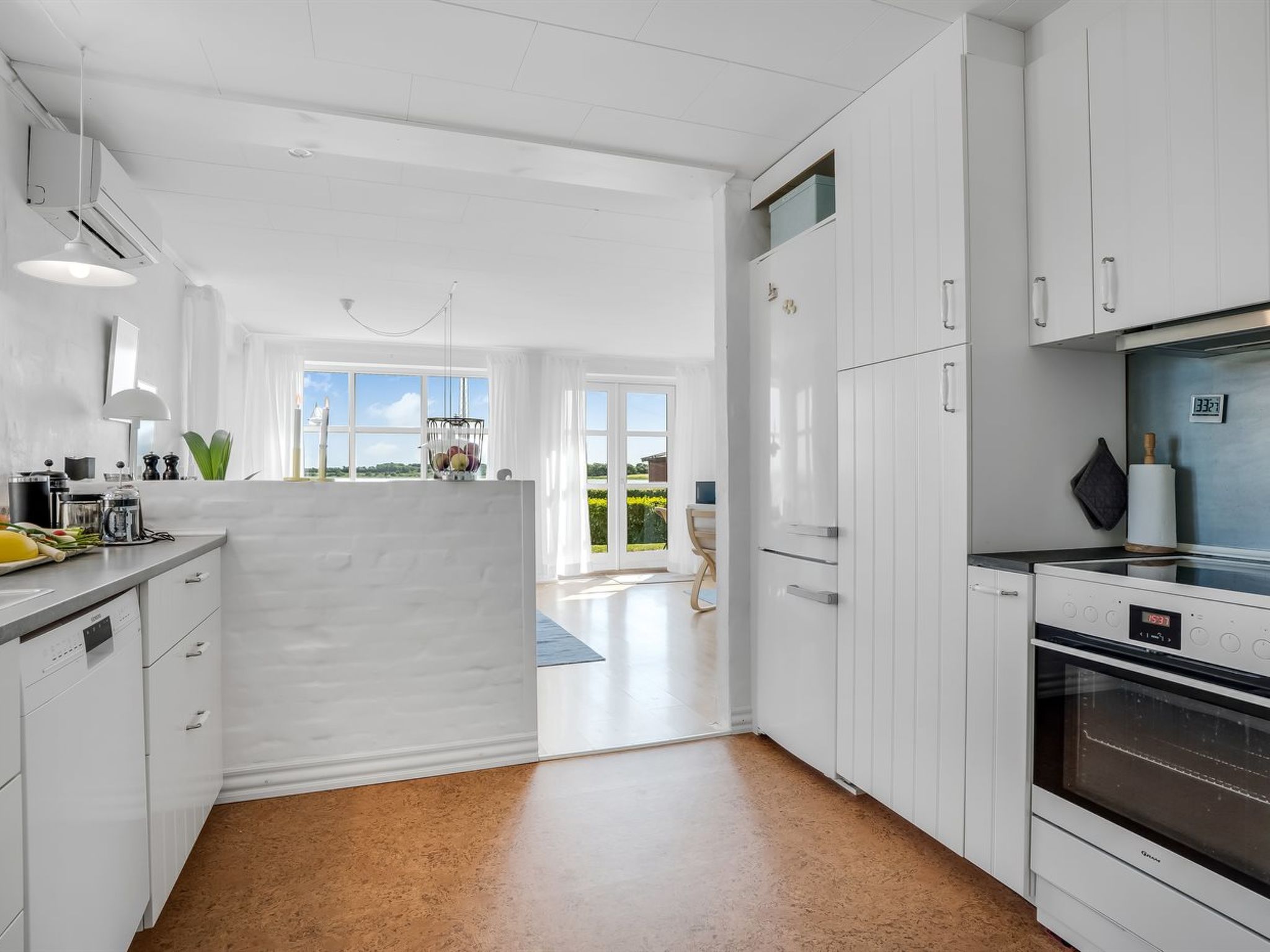 "Jurien" - 50m to the fjord-Binnen