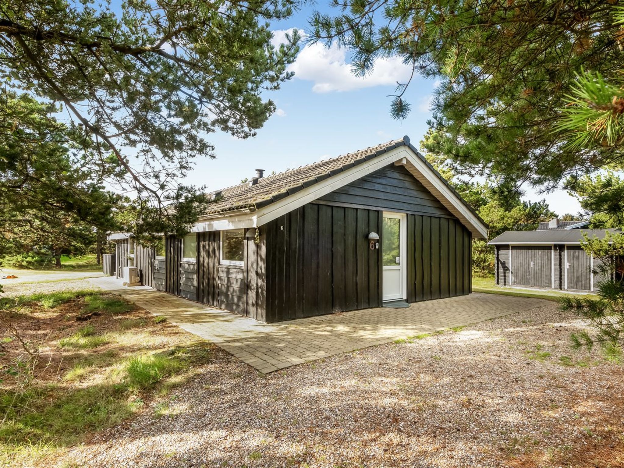"Skrollan" - 200m to the fjord - Buiten
