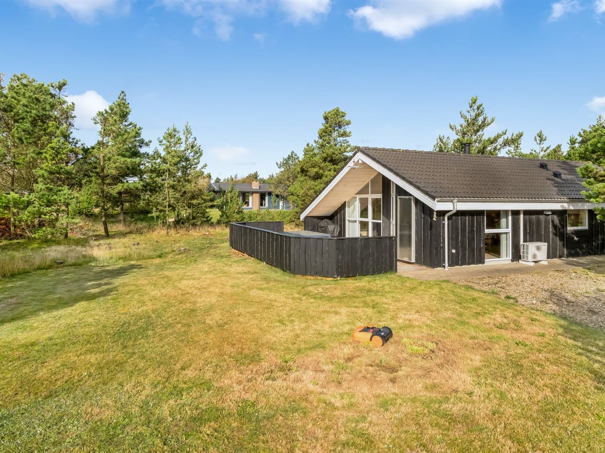 "Skrollan" - 200m to the fjord - Buiten