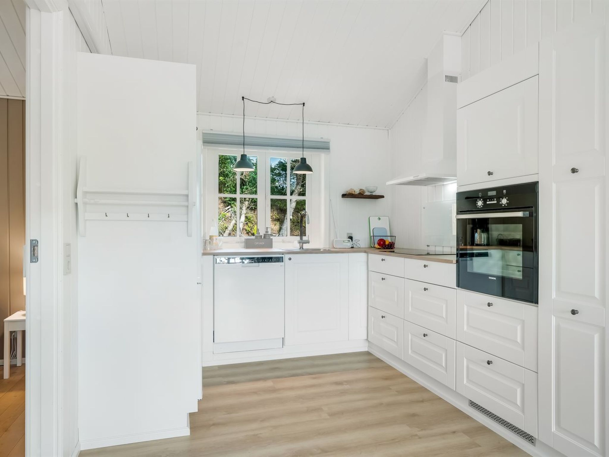 "Thorgny" - 350m to the fjord-Binnen