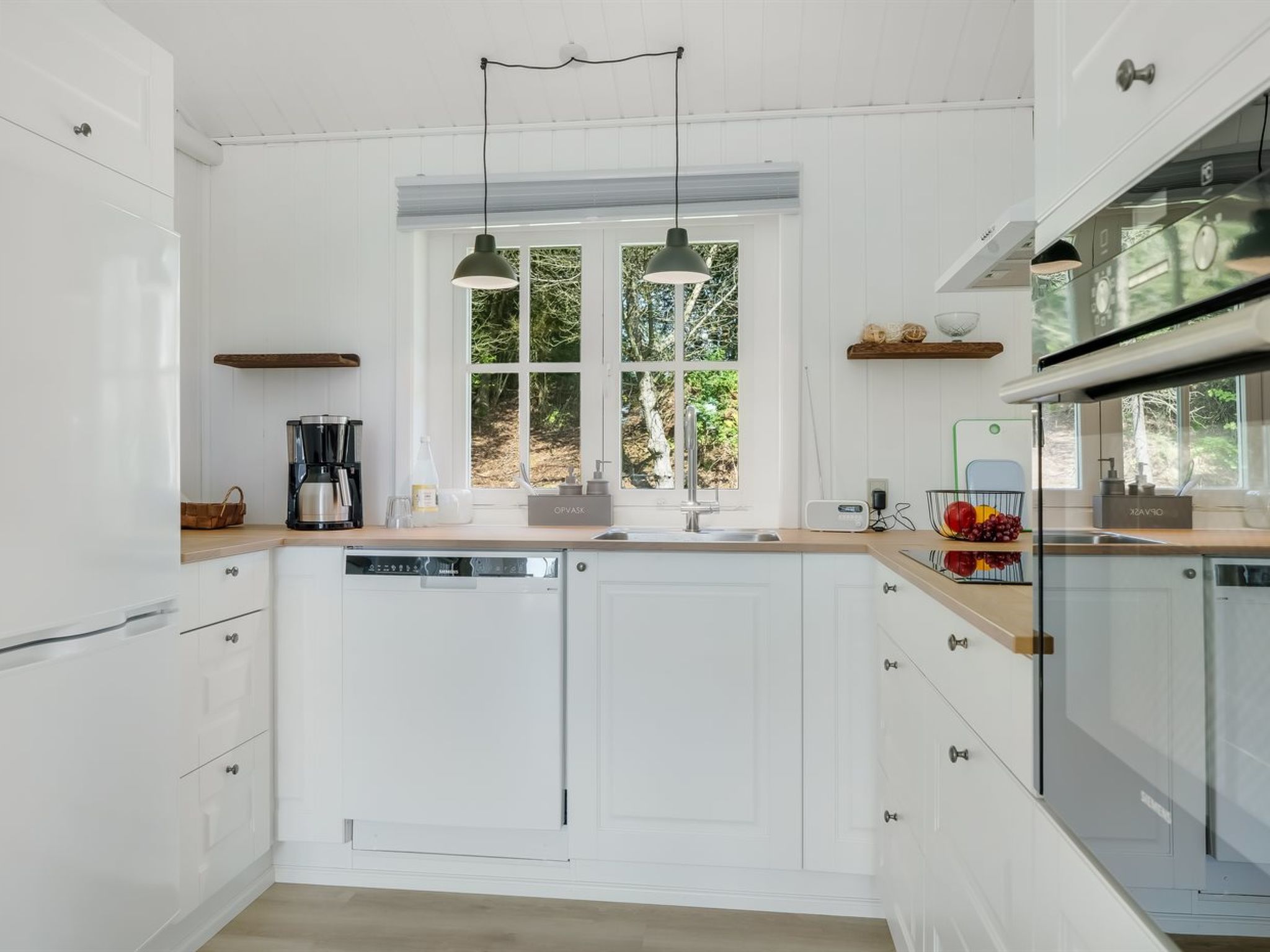 "Thorgny" - 350m to the fjord-Binnen