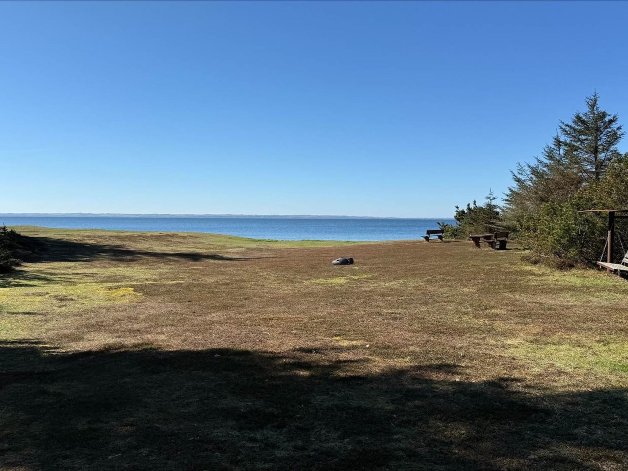"Beatrice" - 100m to the fjord - Outside