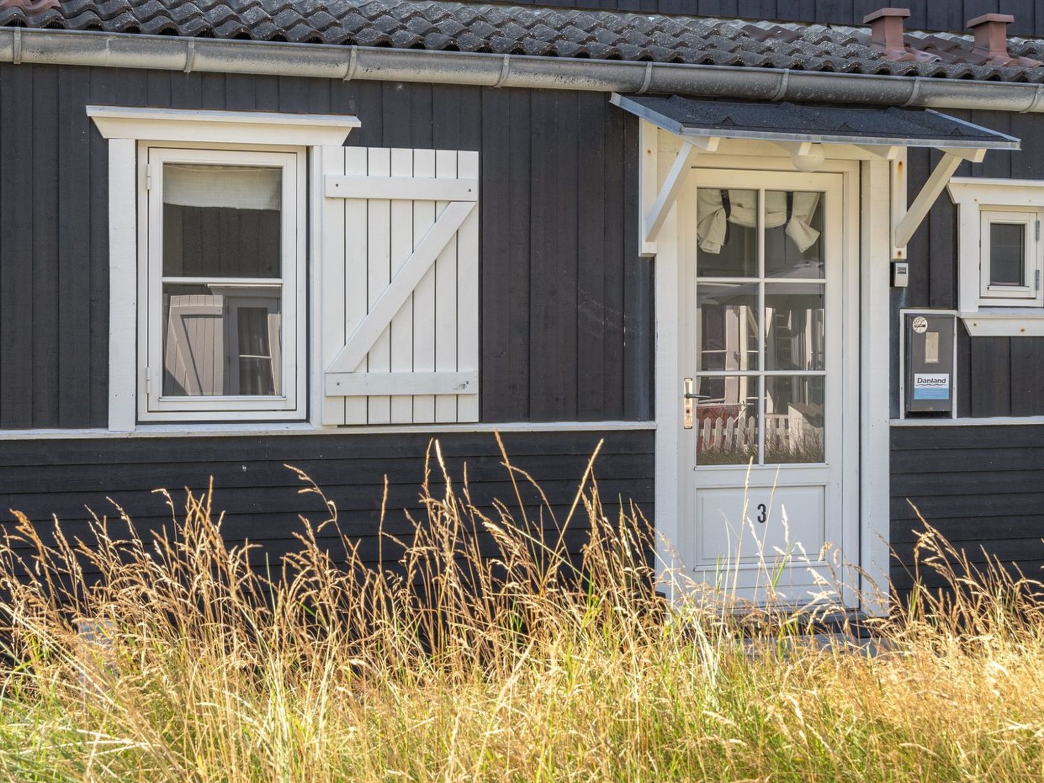 "Idunn" - 100m to the fjord-Buiten