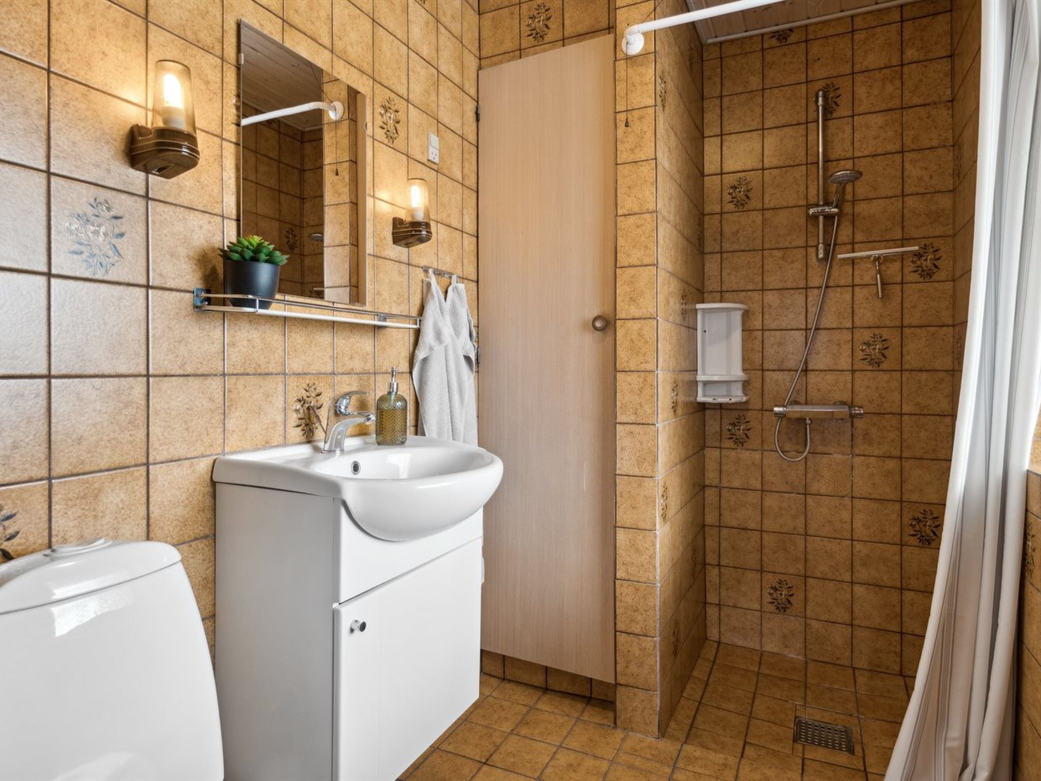 "Ingward" - 750m from the sea - Drinnen