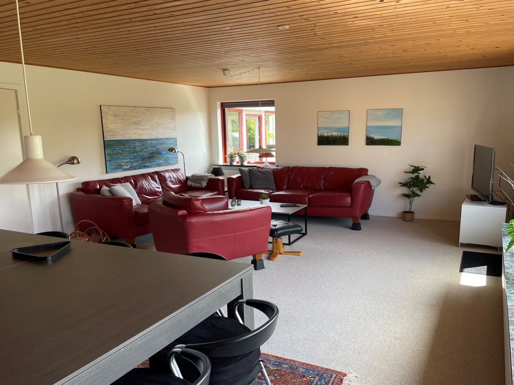 "Ingward" - 750m from the sea