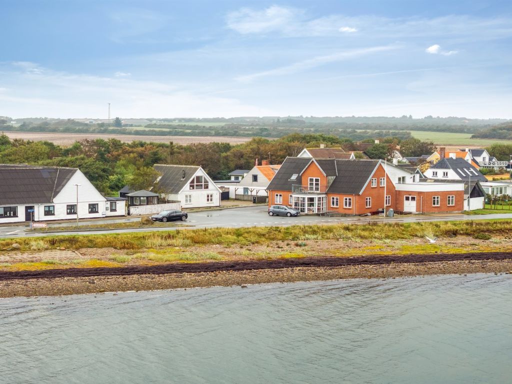 'Raika' - 25m to the fjord