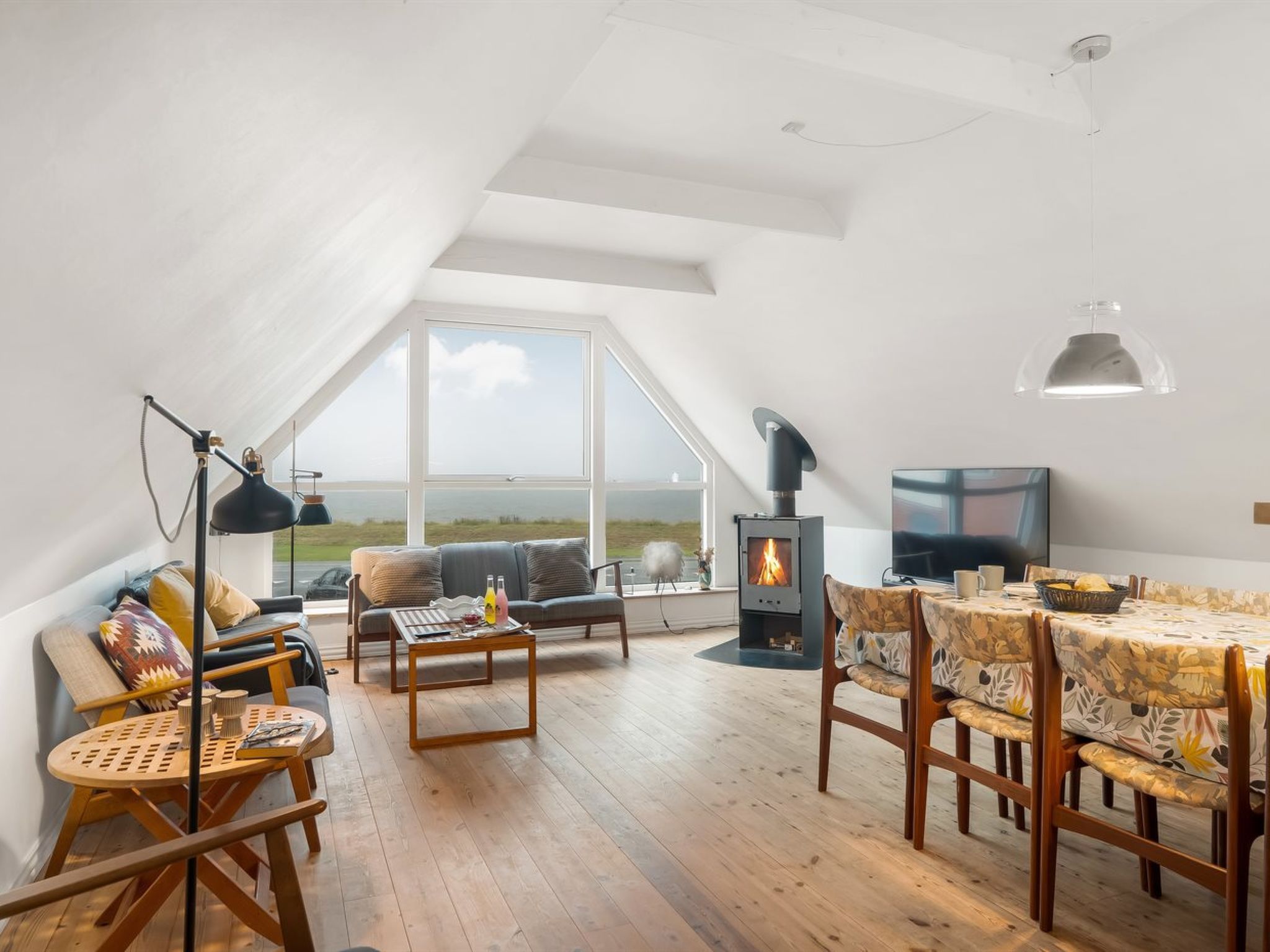 "Raika" - 25m to the fjord — Living Room (5 of 25)