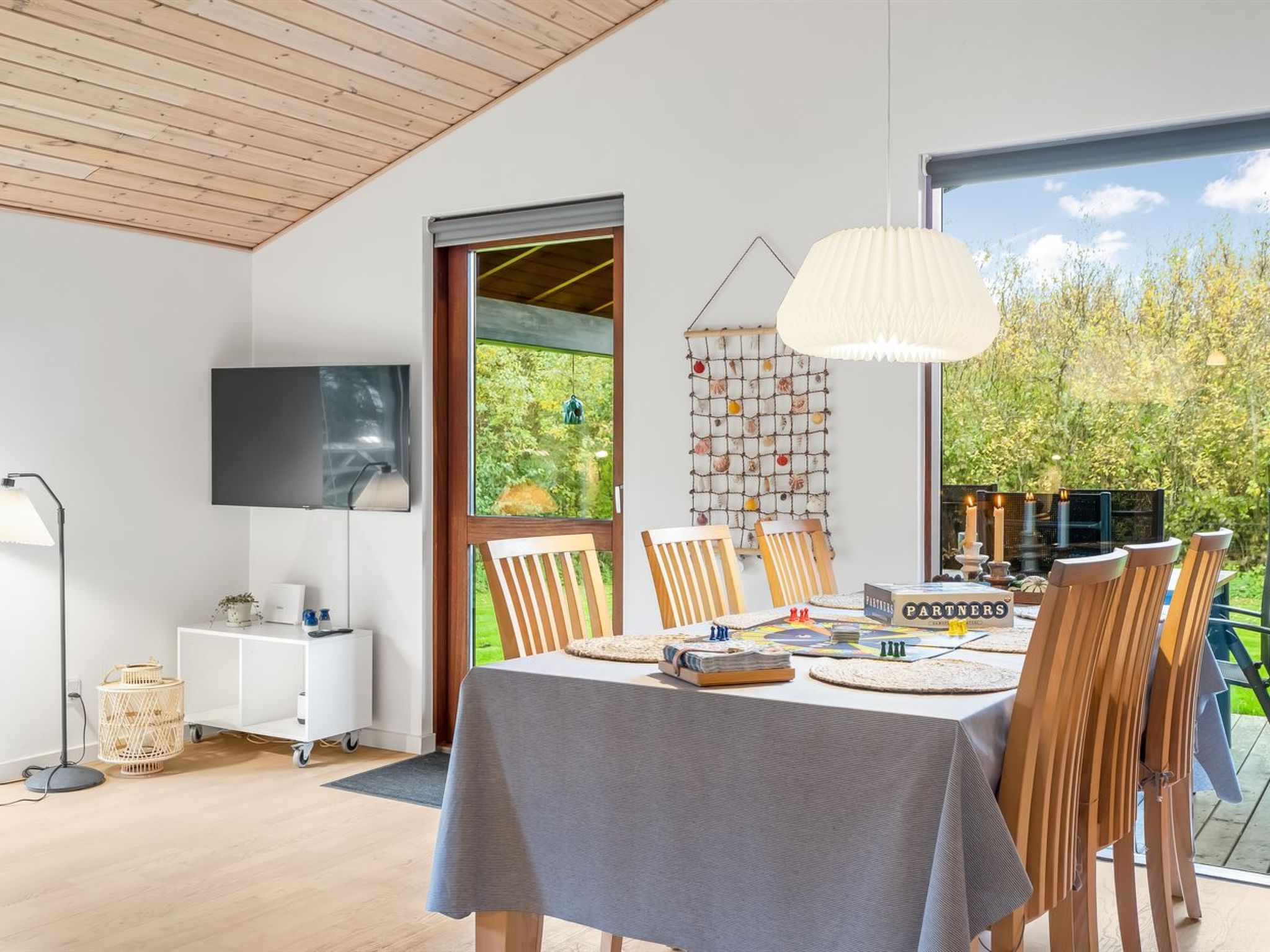 "Jaane" - 250m to the fjord