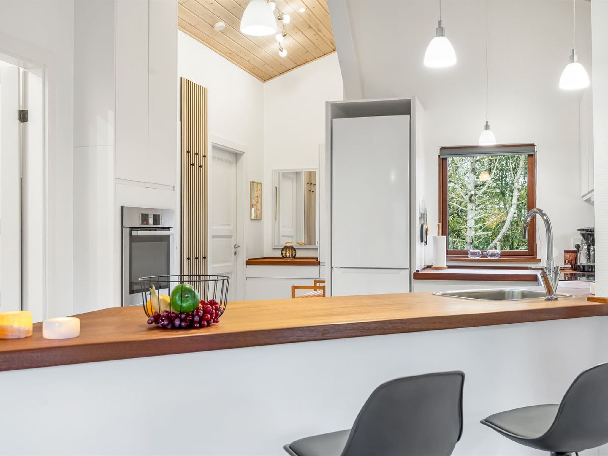 "Jaane" - 250m to the fjord-Binnen