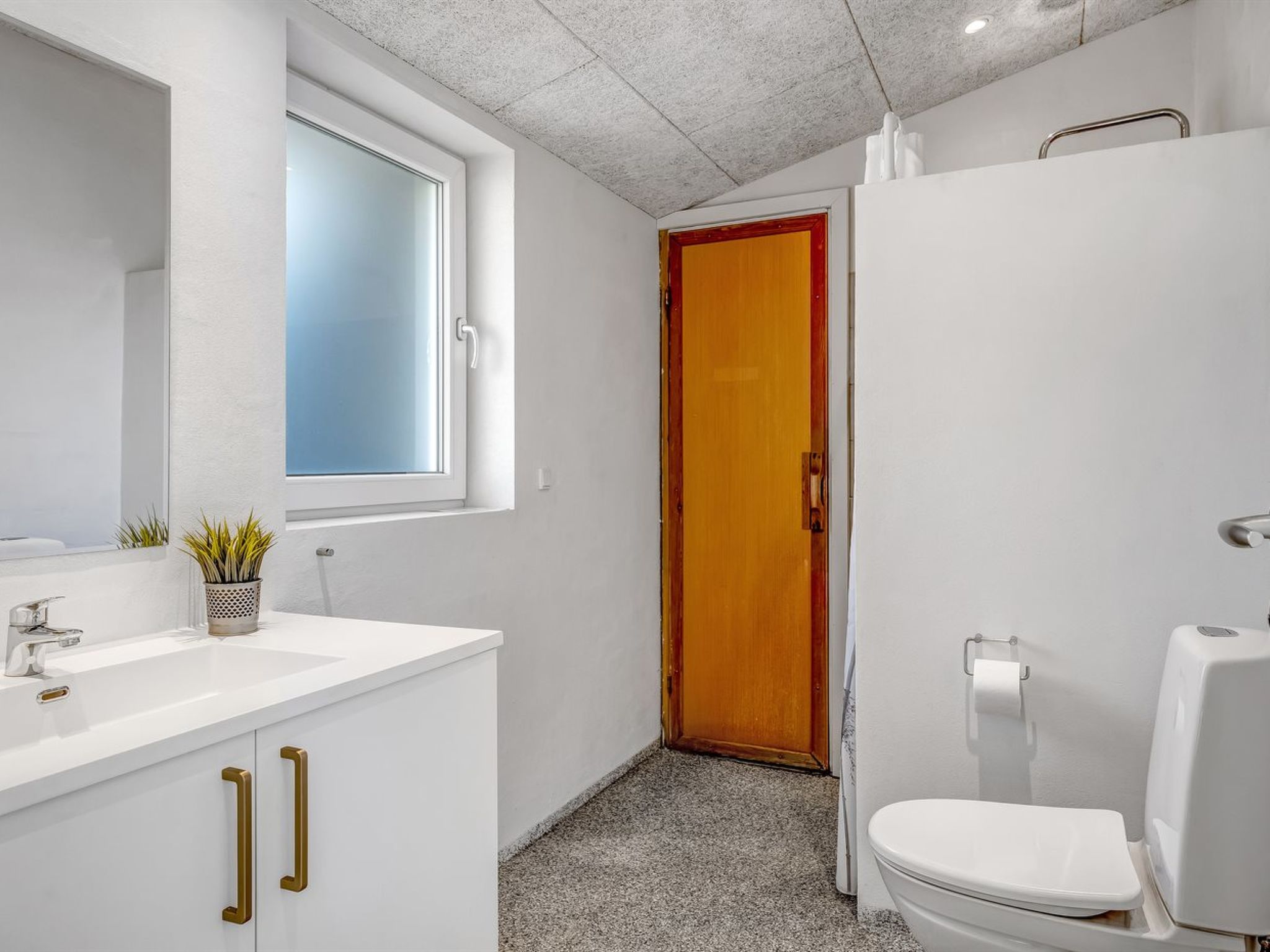 "Galmand" - 75m to the fjord-Drinnen