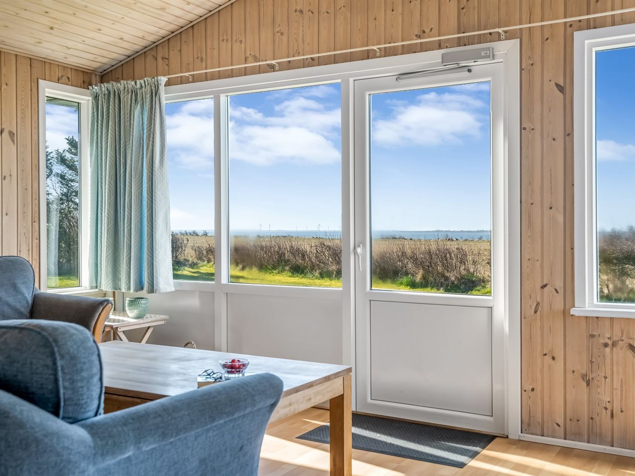 "Galmand" - 75m to the fjord-Drinnen