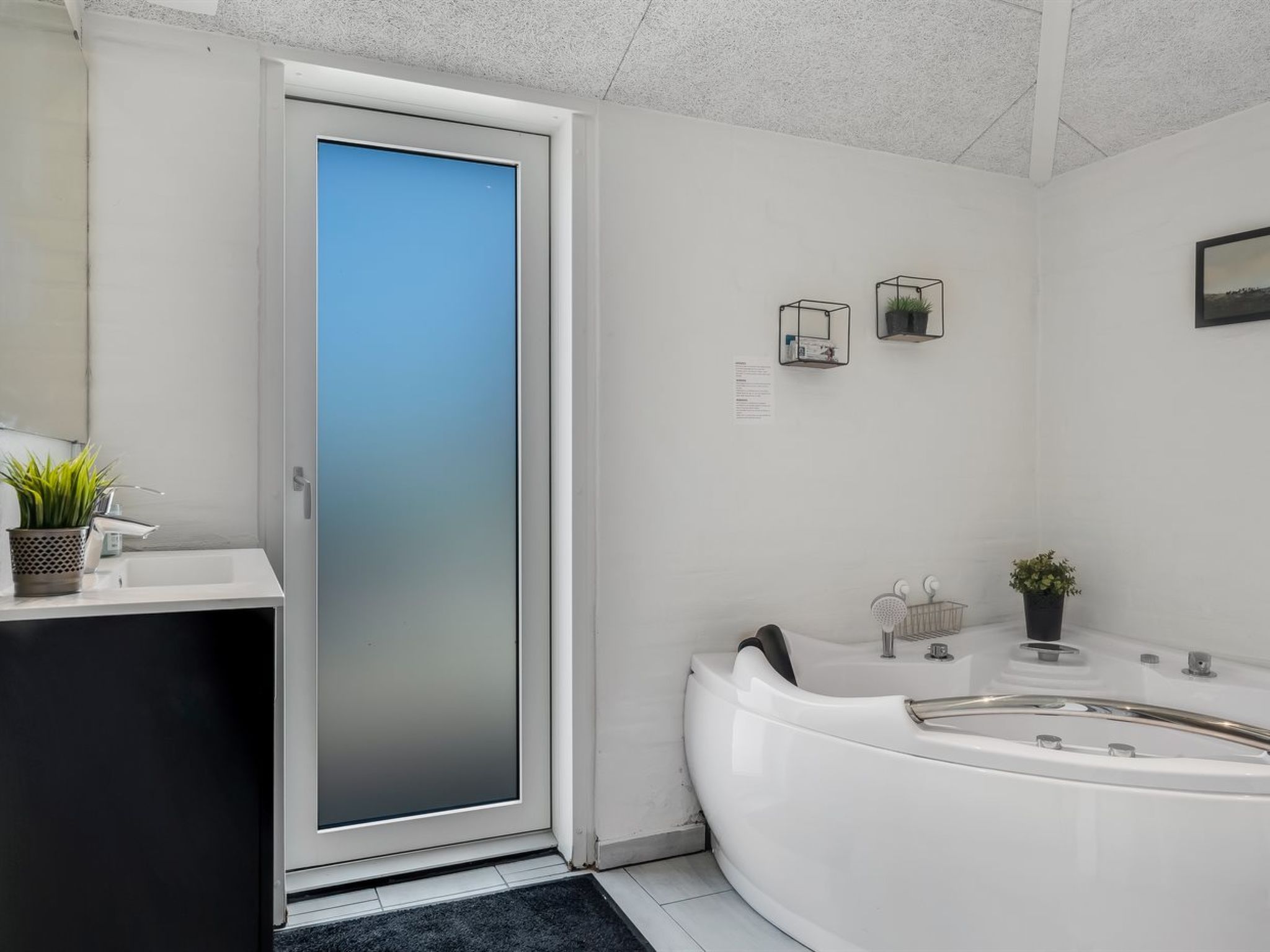 "Eerika" - 500m to the fjord-Binnen