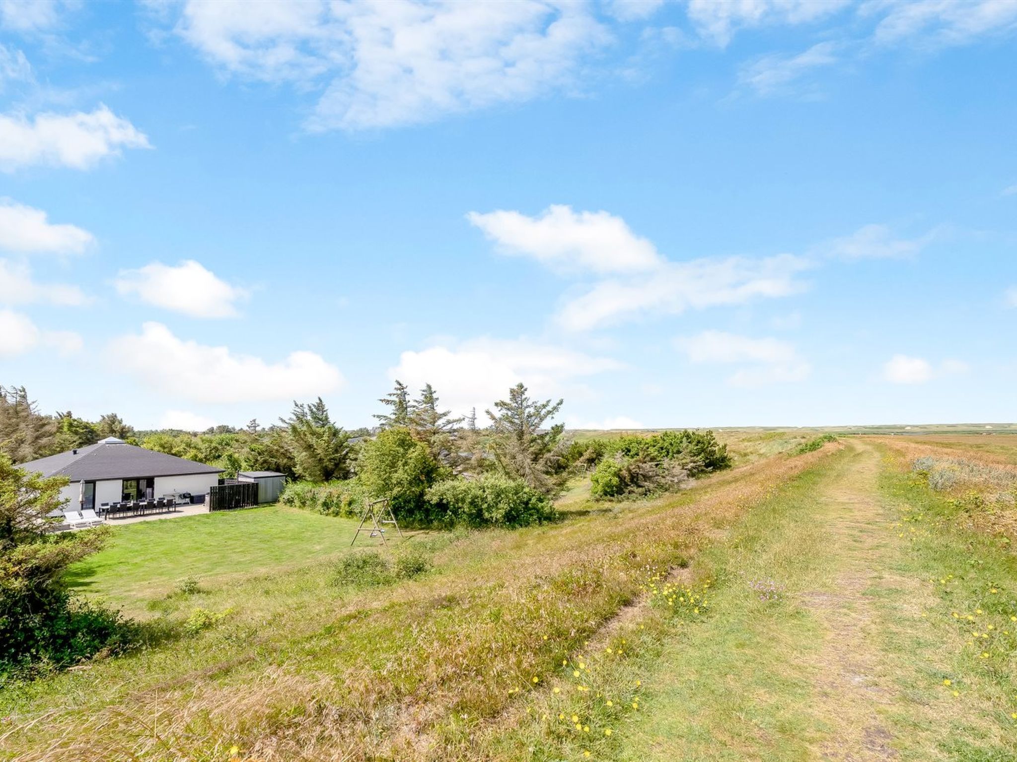 "Eerika" - 500m to the fjord