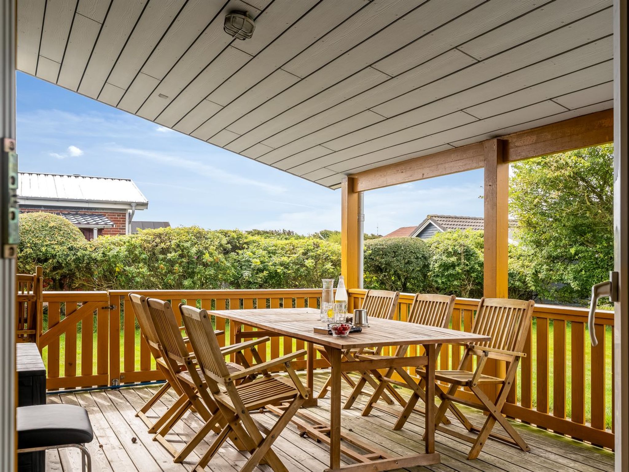 "Elnur" - 200m to the fjord-Buiten