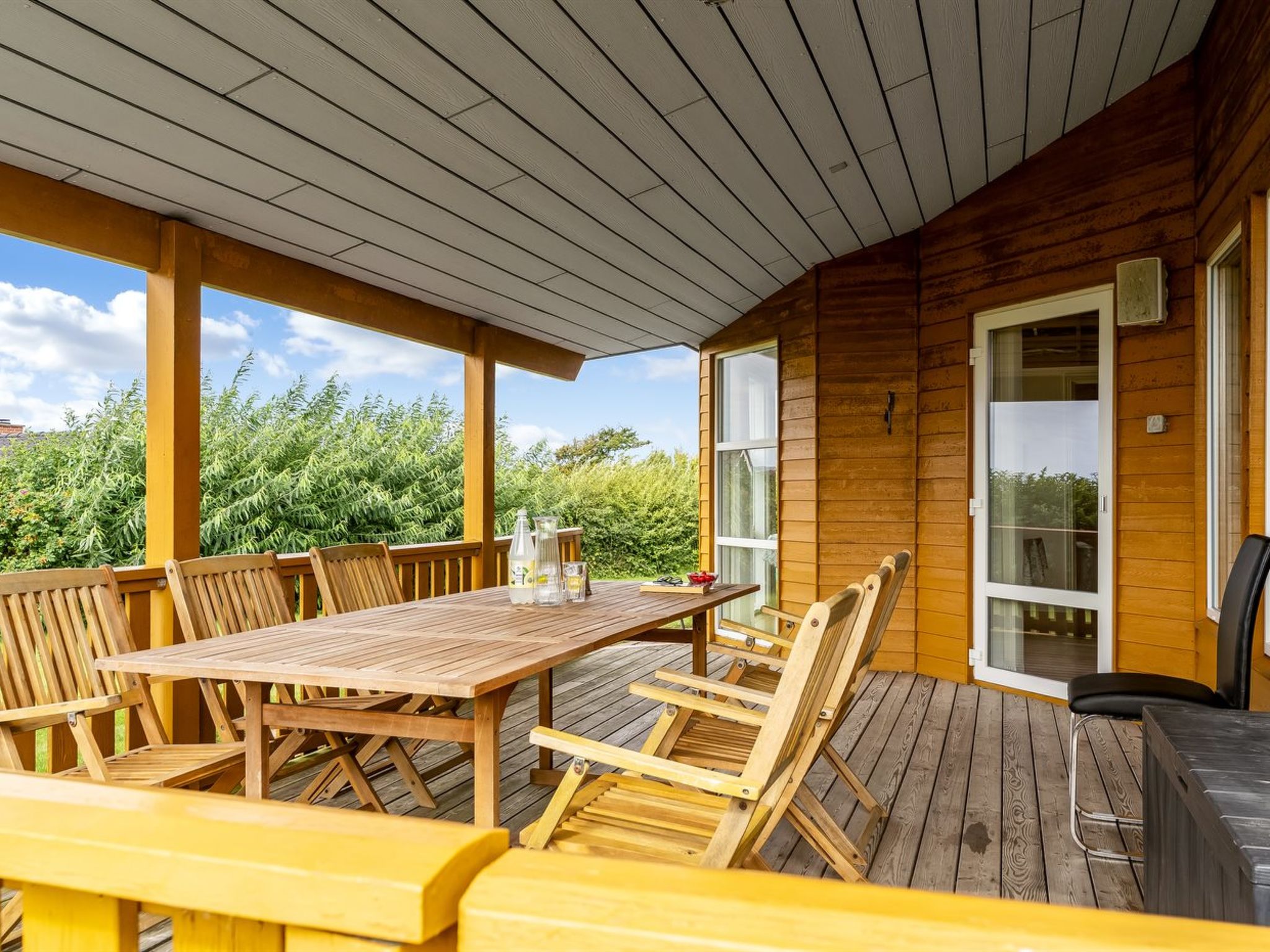 "Elnur" - 200m to the fjord-Buiten