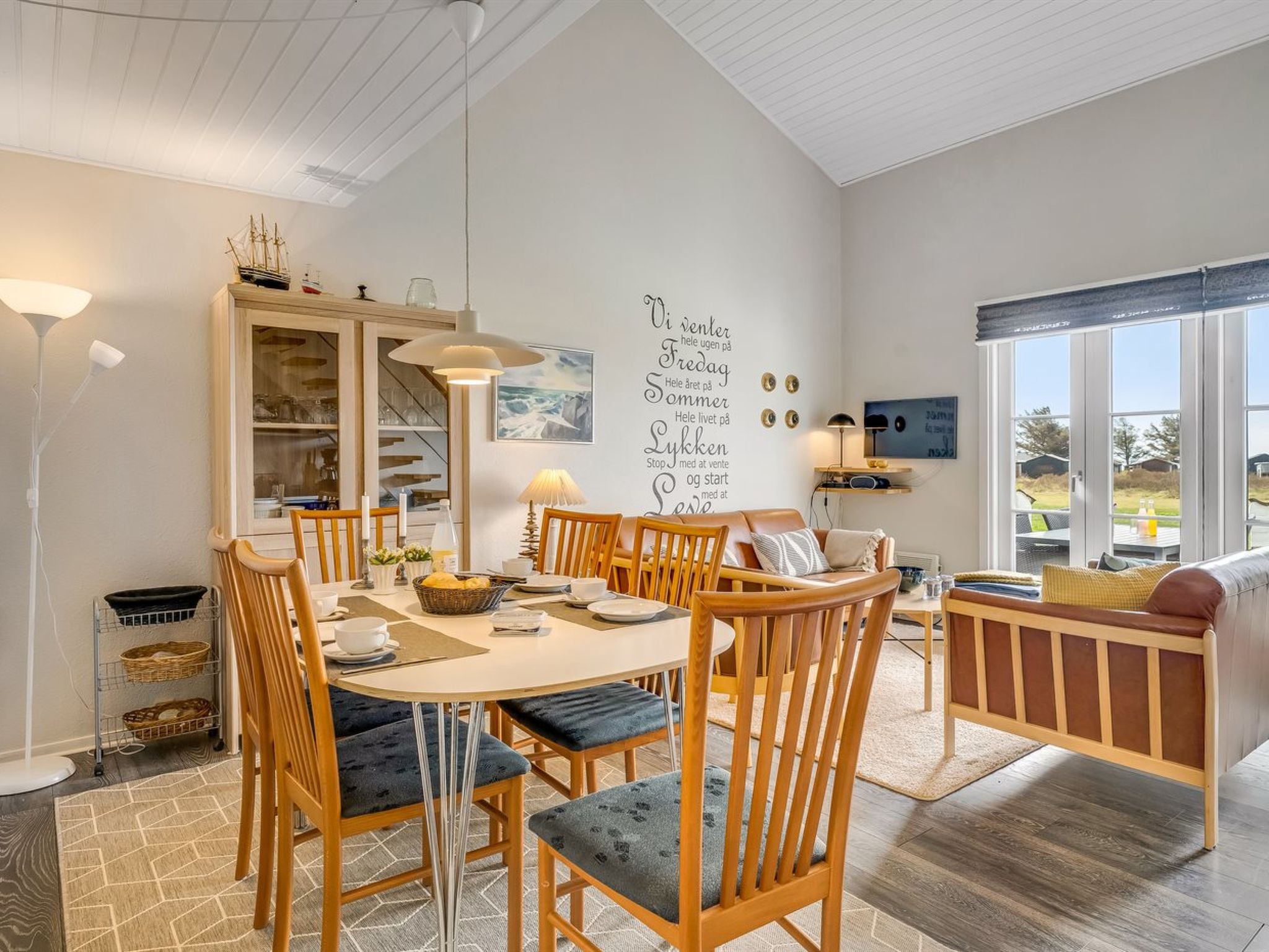 "Melvin" - 50m to the fjord - Binnen