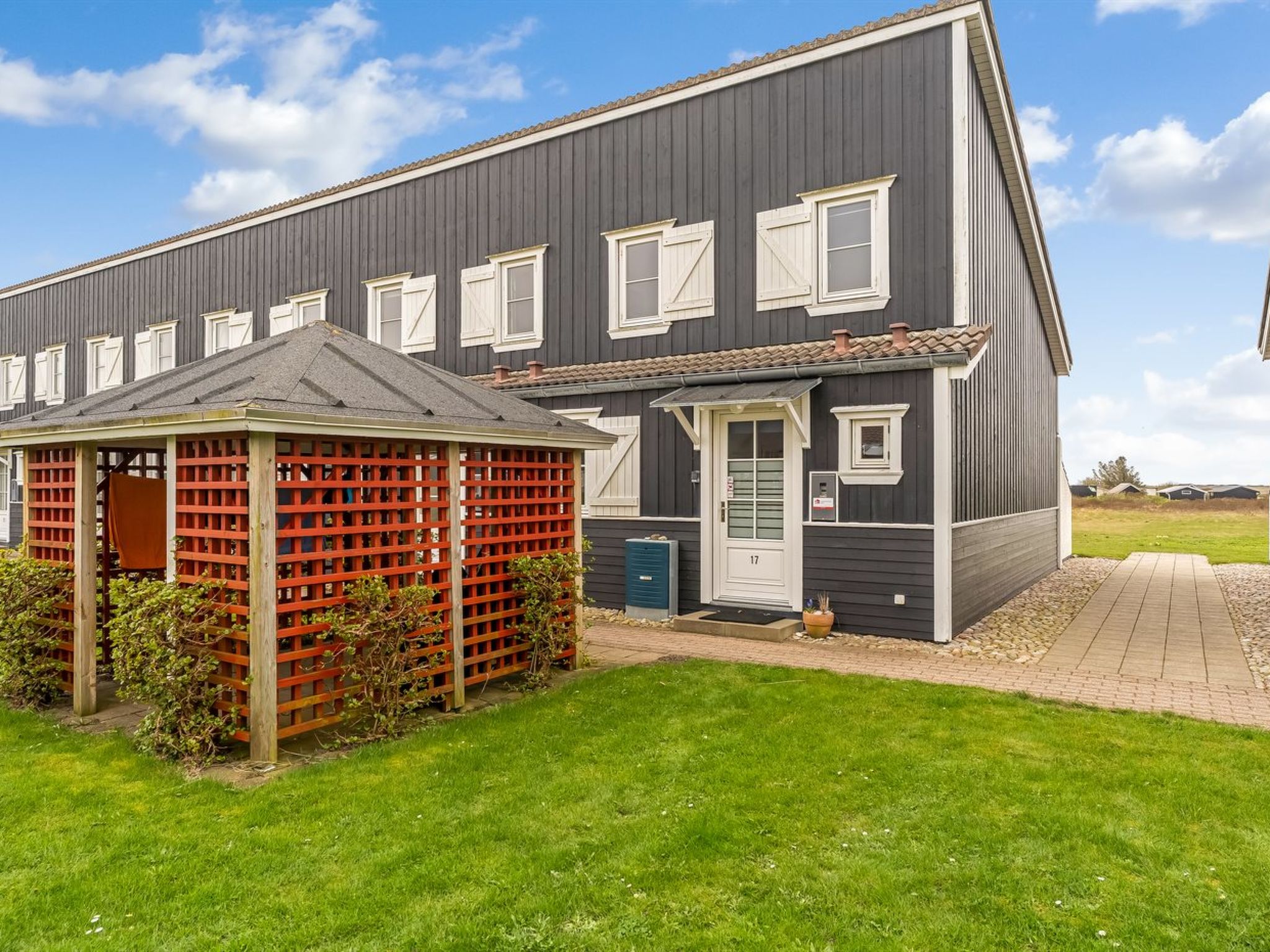 "Melvin" - 50m to the fjord - Buiten