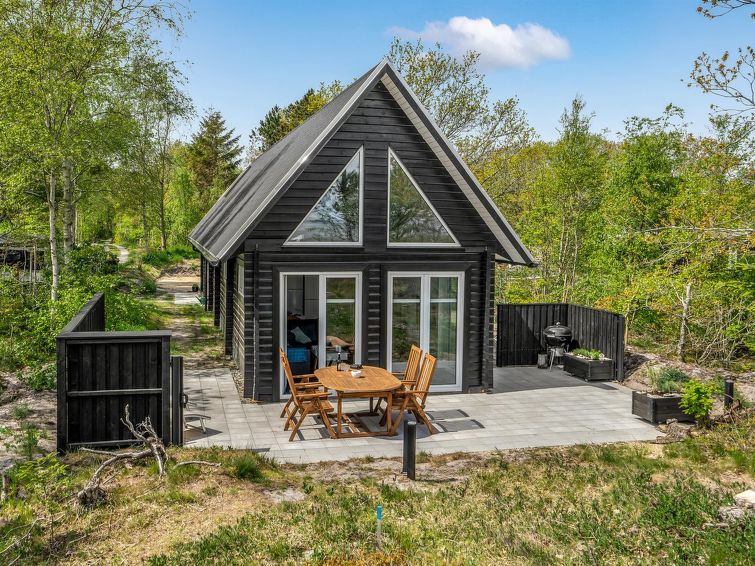 Vakantiehuis met open haard aan zee in Thyholm in Thyholm