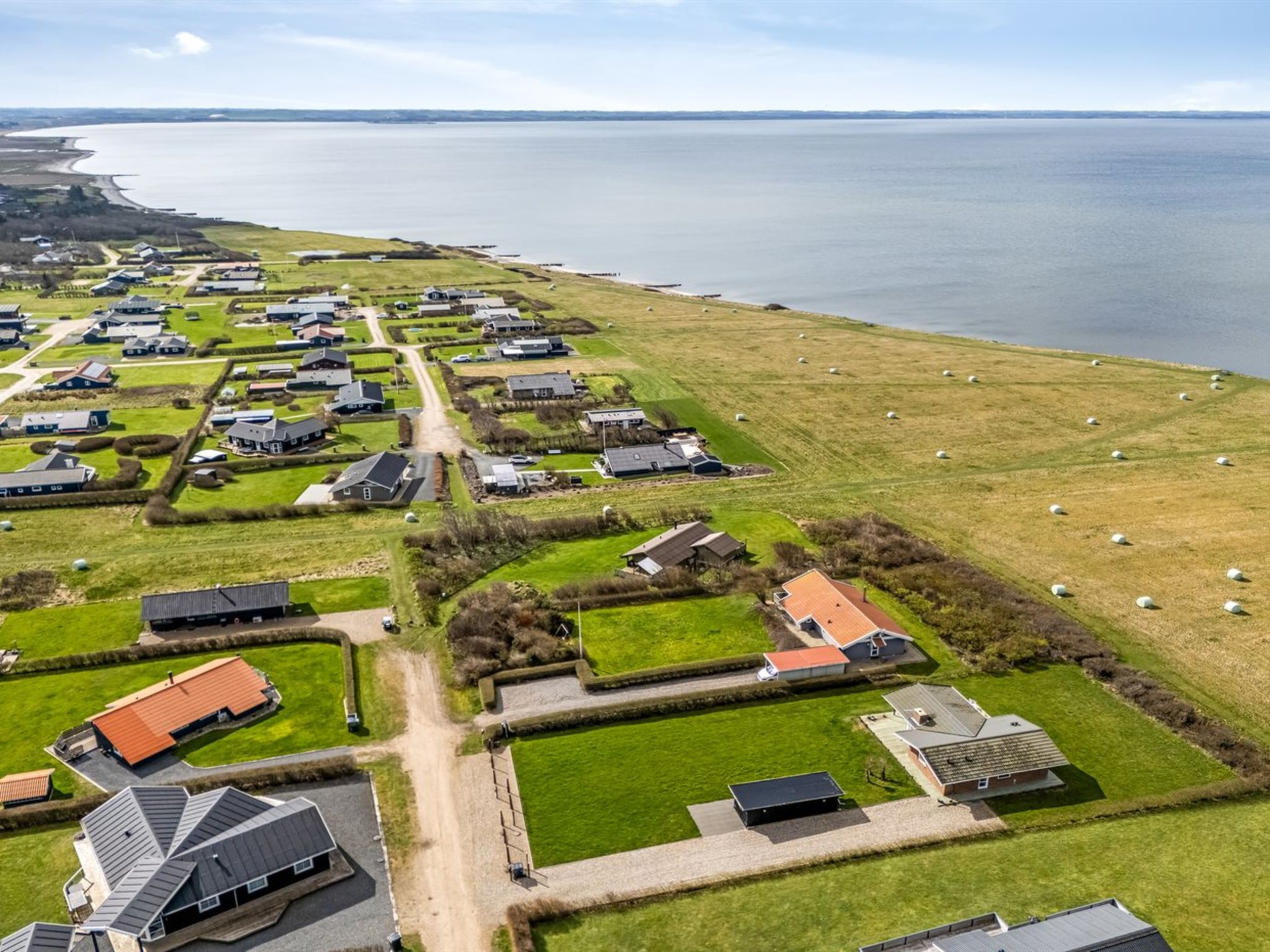 "Kirsa" - 200m to the fjord - Buiten