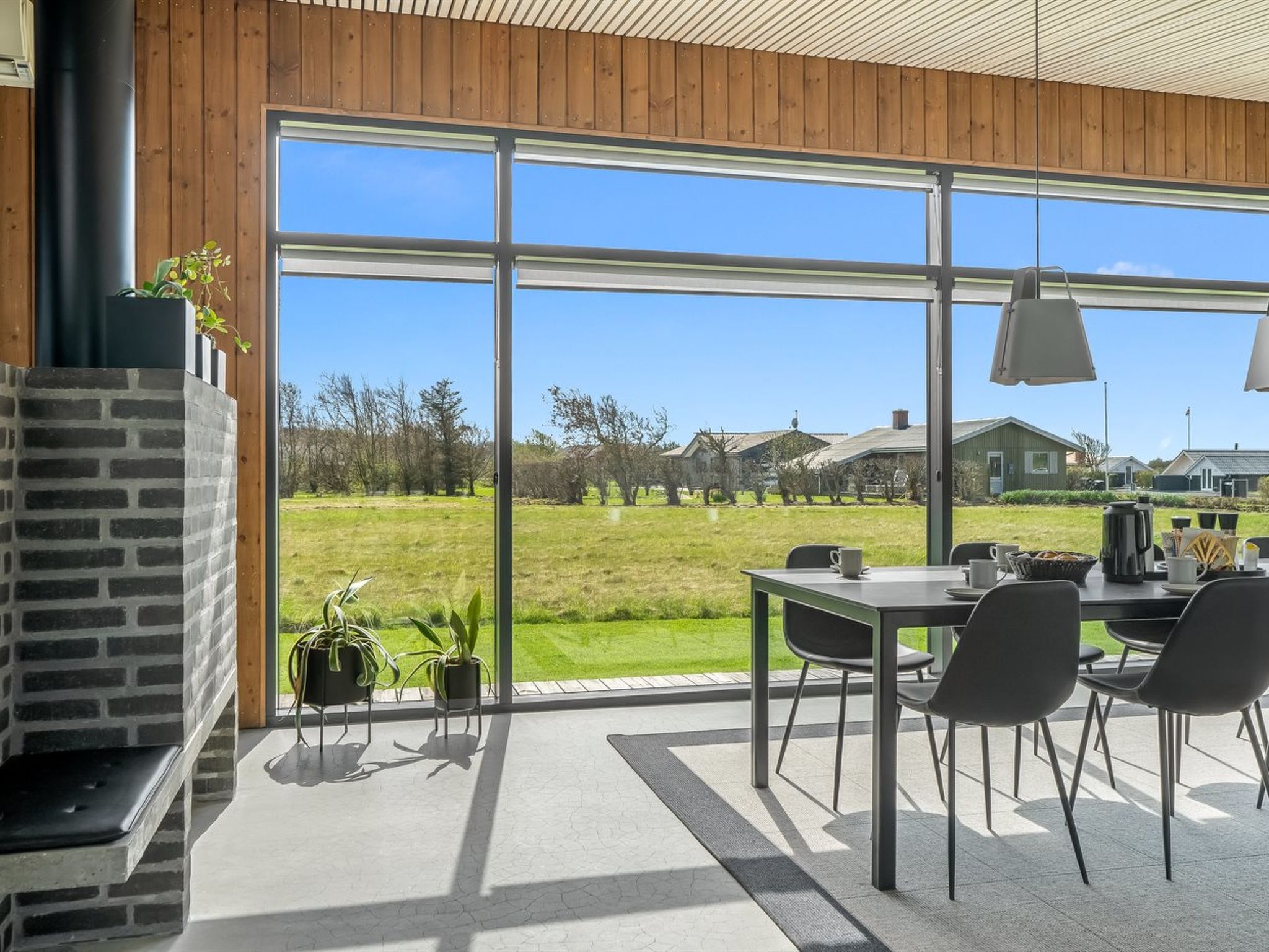 "Safir" - 200m to the fjord - Dedans