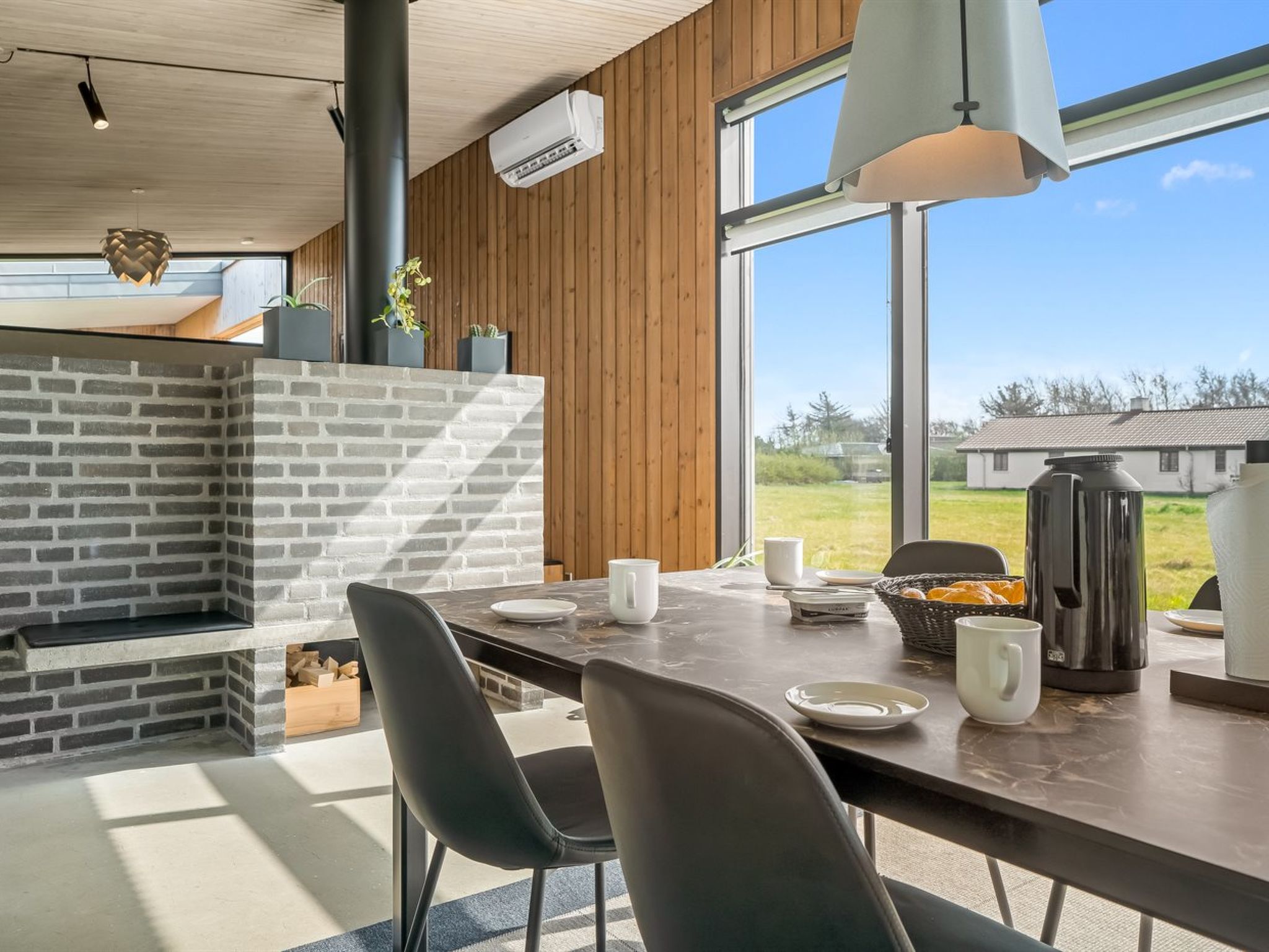 "Safir" - 200m to the fjord - Dedans