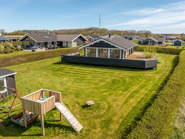 Gezellig vakantiehuis met open haard in Vinderup, vlakbij zee in Vinderup