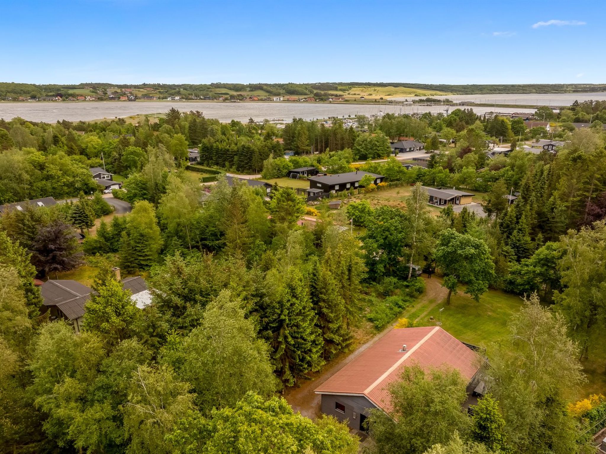 "Anine" - 200m to the fjord-Buiten