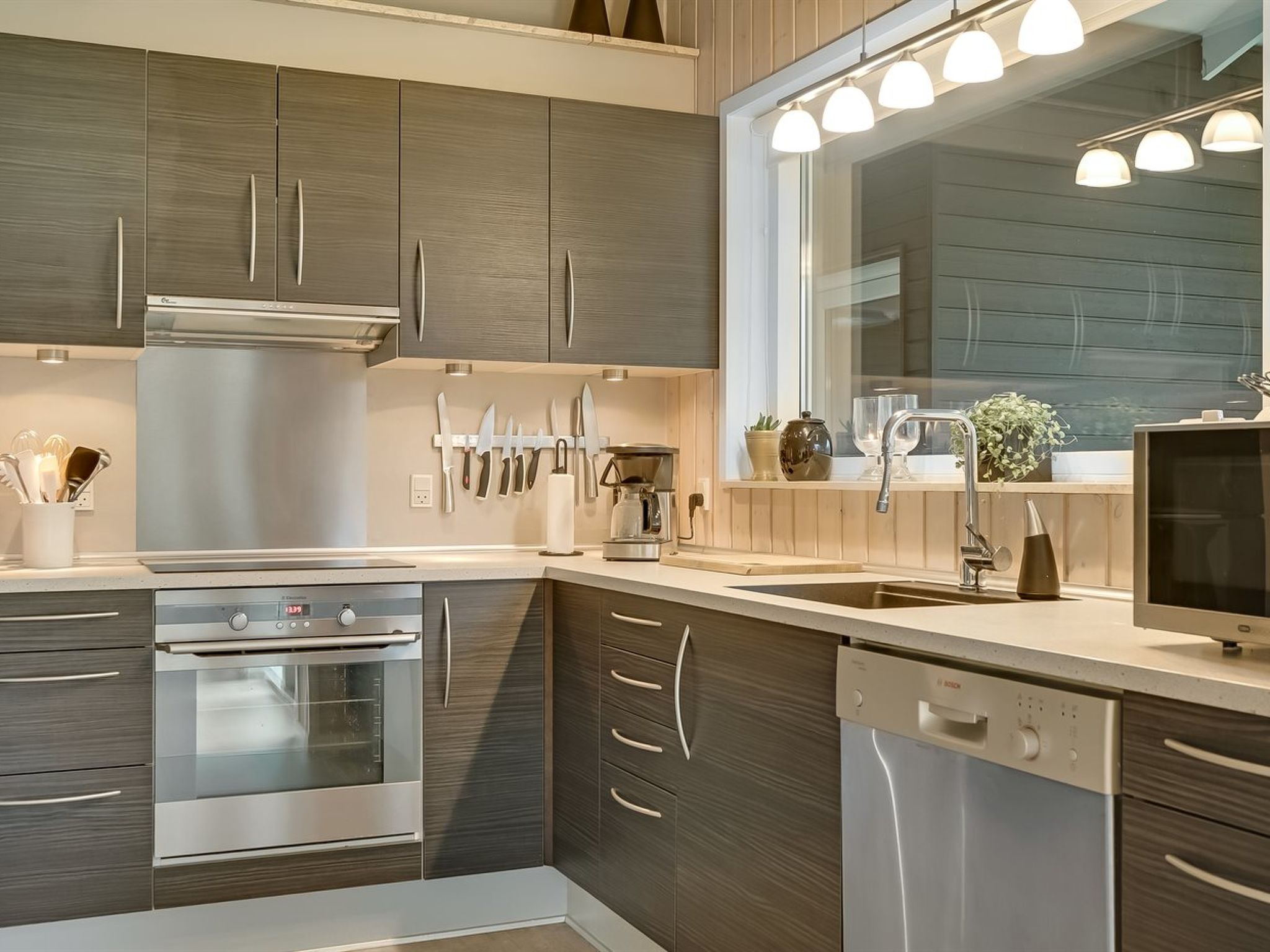 "Hemfrith" - 500m to the fjord-Inside