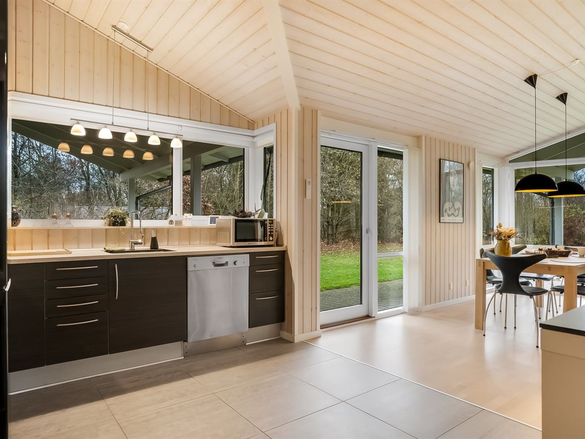 "Hemfrith" - 500m to the fjord-Inside