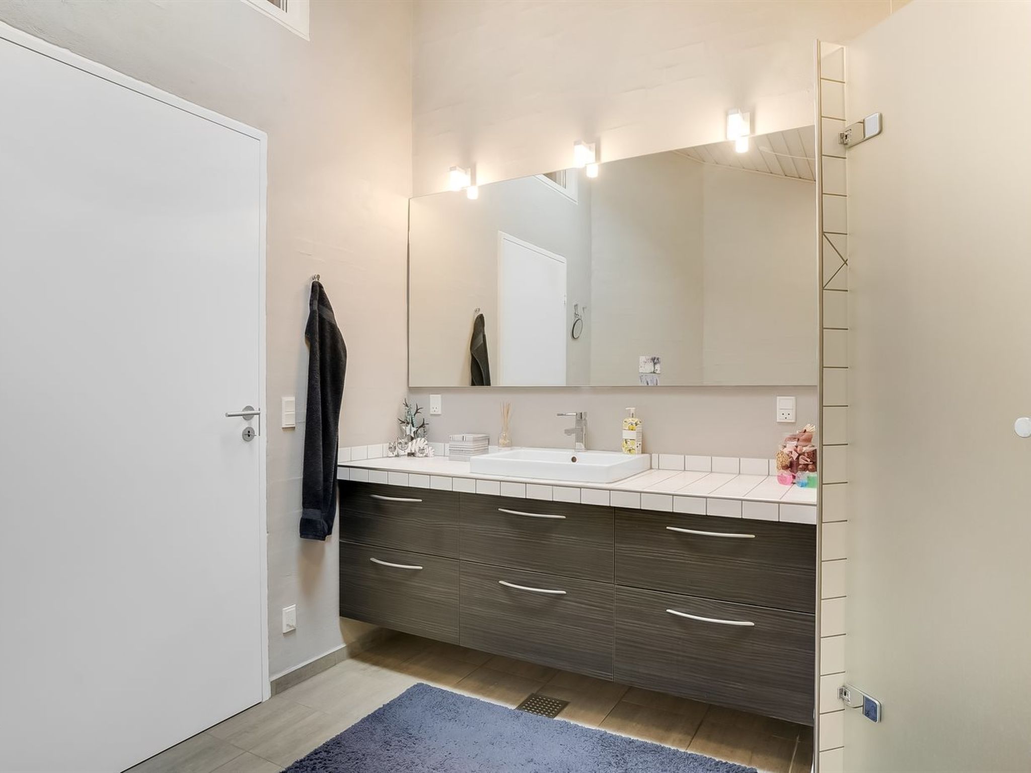 "Hemfrith" - 500m to the fjord-Inside