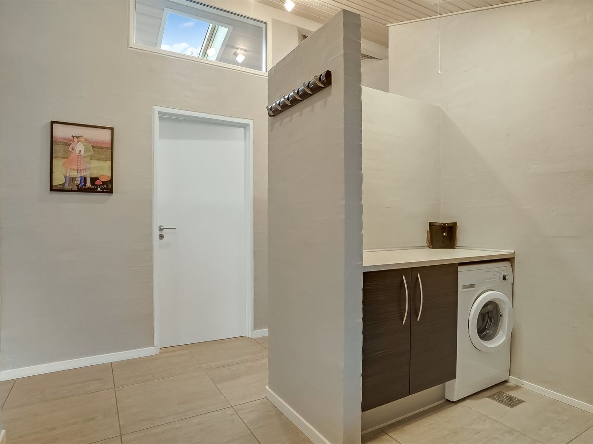 "Hemfrith" - 500m to the fjord-Inside