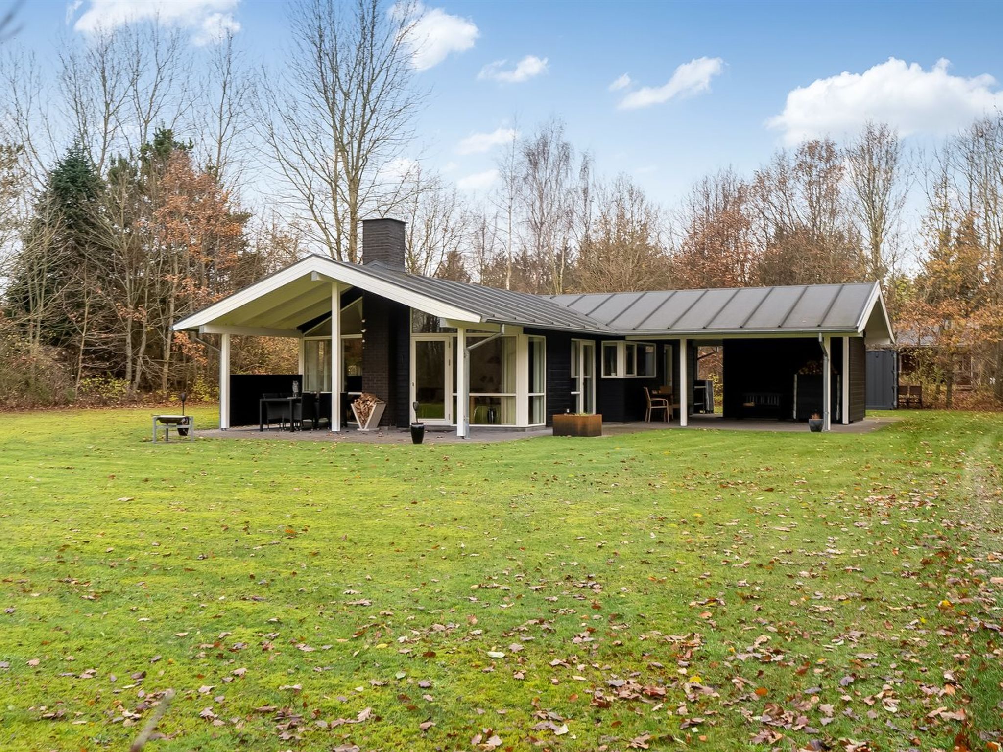 "Hemfrith" - 500m to the fjord-Outside