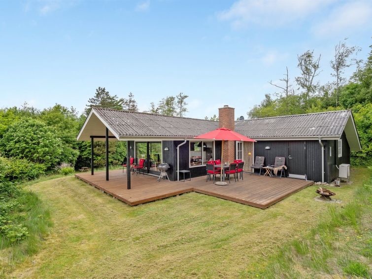 Vakantiehuis met open haard in Spøttrup op 300 meter van zee in Spøttrup