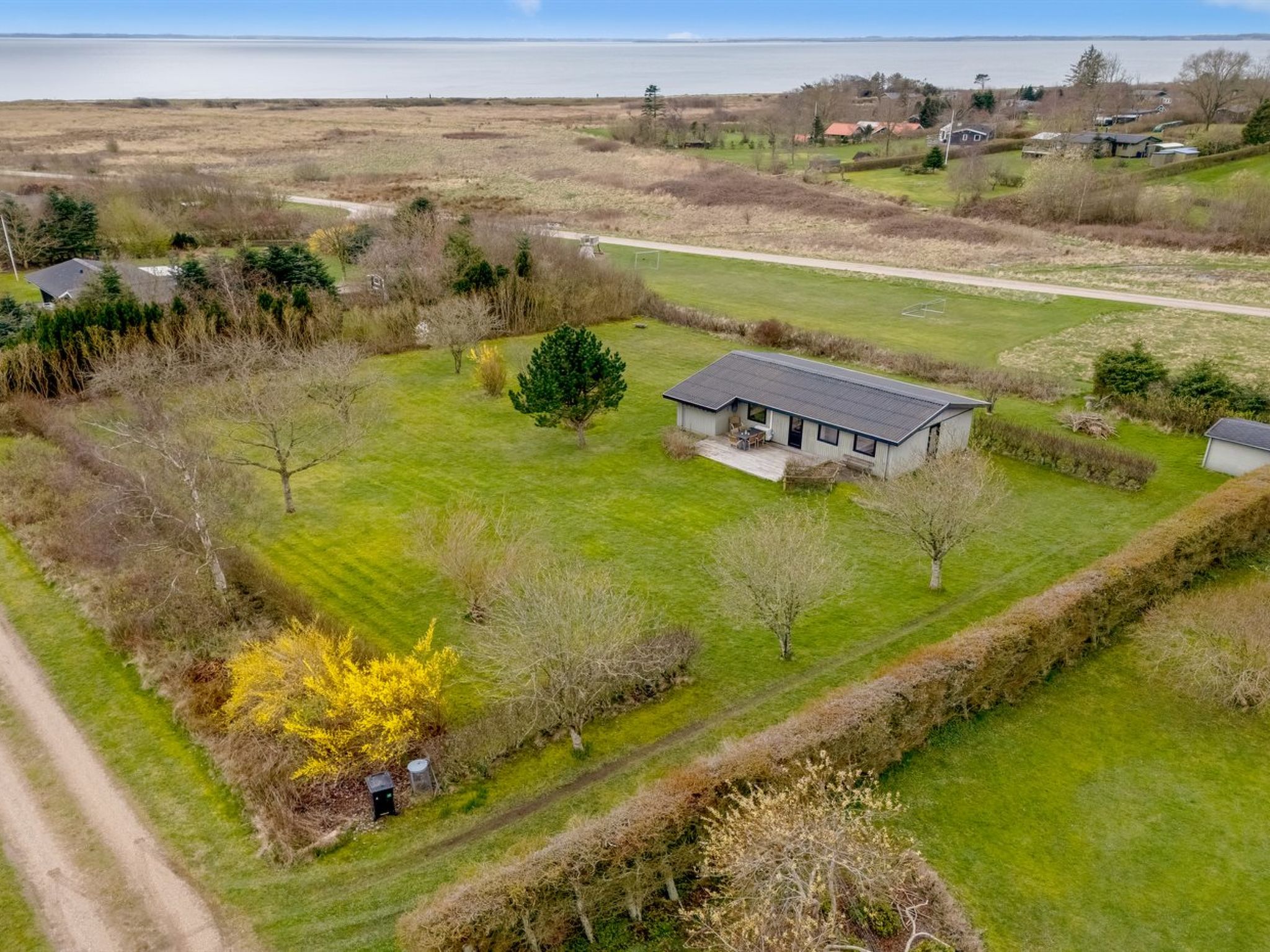 "Jule" - 1.3km to the fjord - Buiten