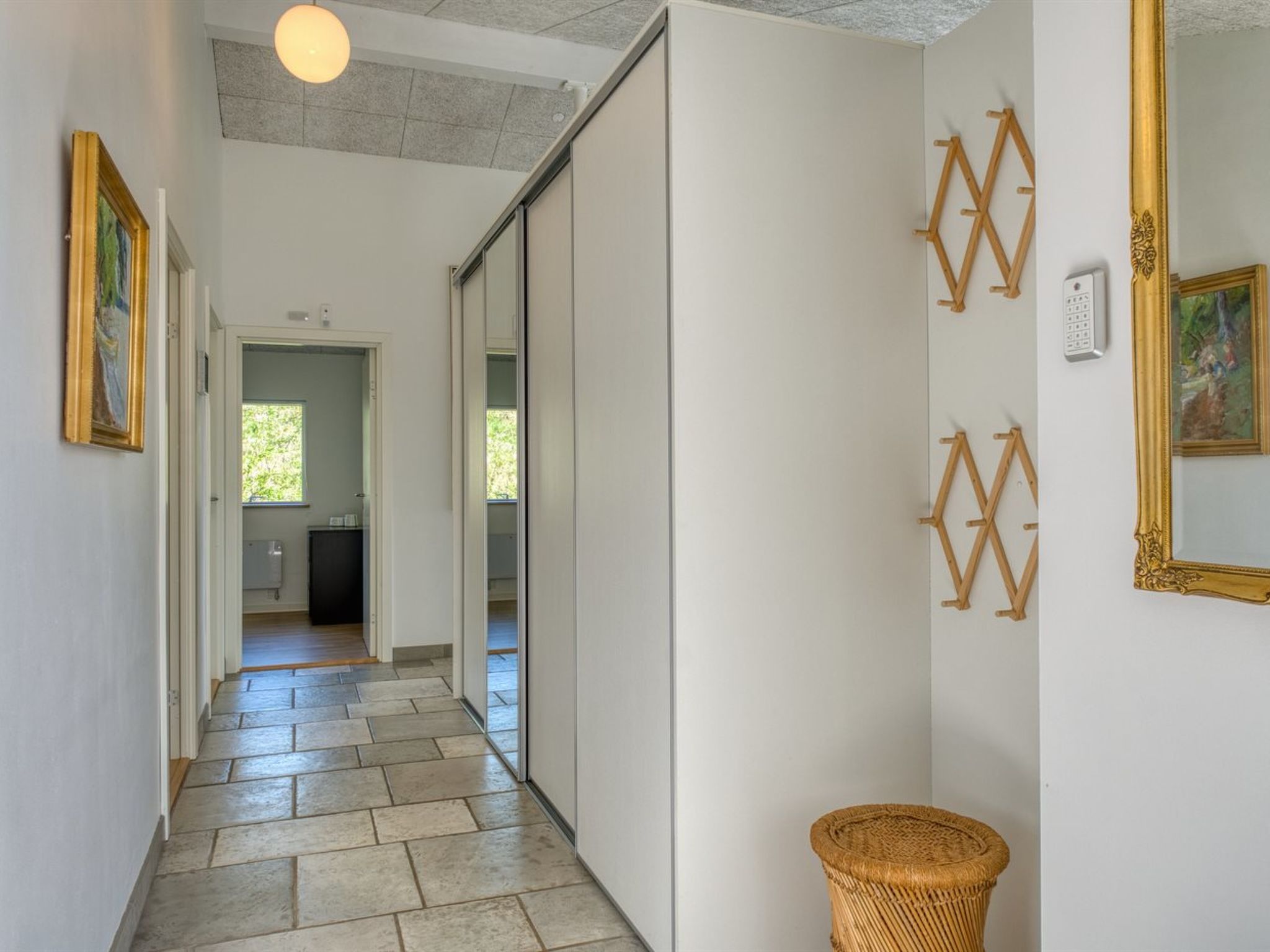 "Elissa" - 50m to the fjord-Inside