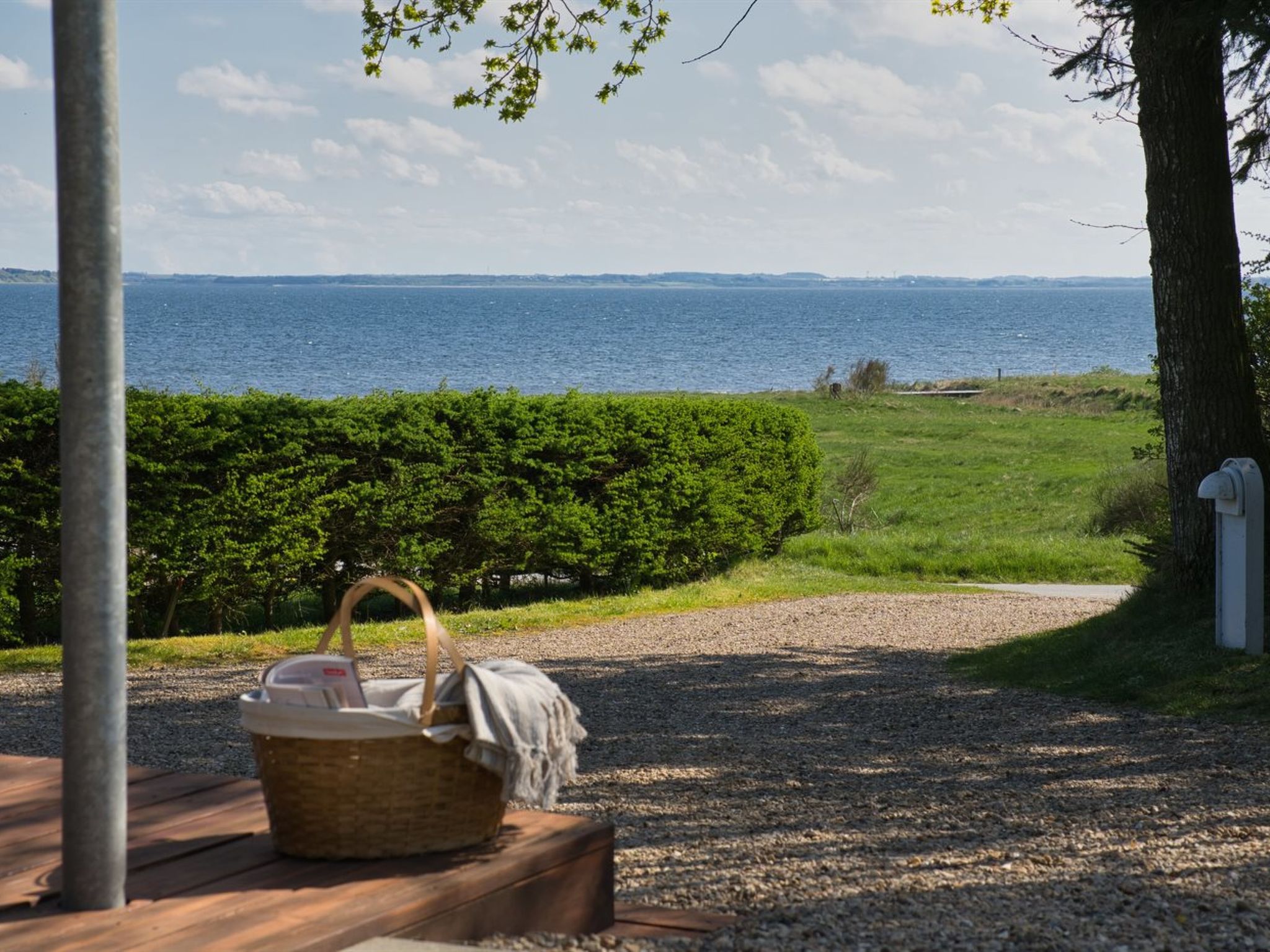 "Elissa" - 50m to the fjord-Outside