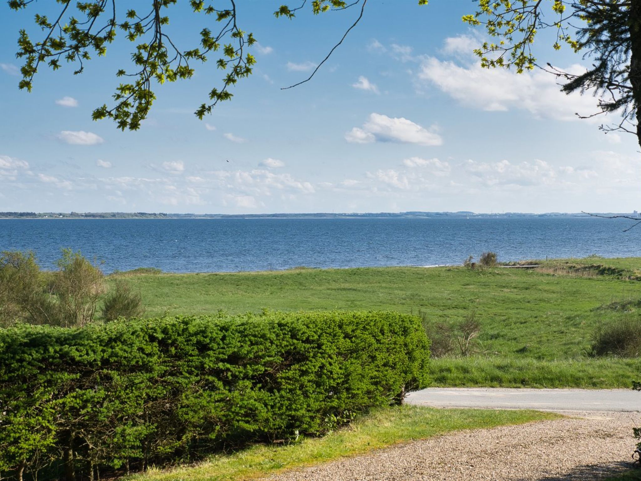 "Elissa" - 50m to the fjord-Outside