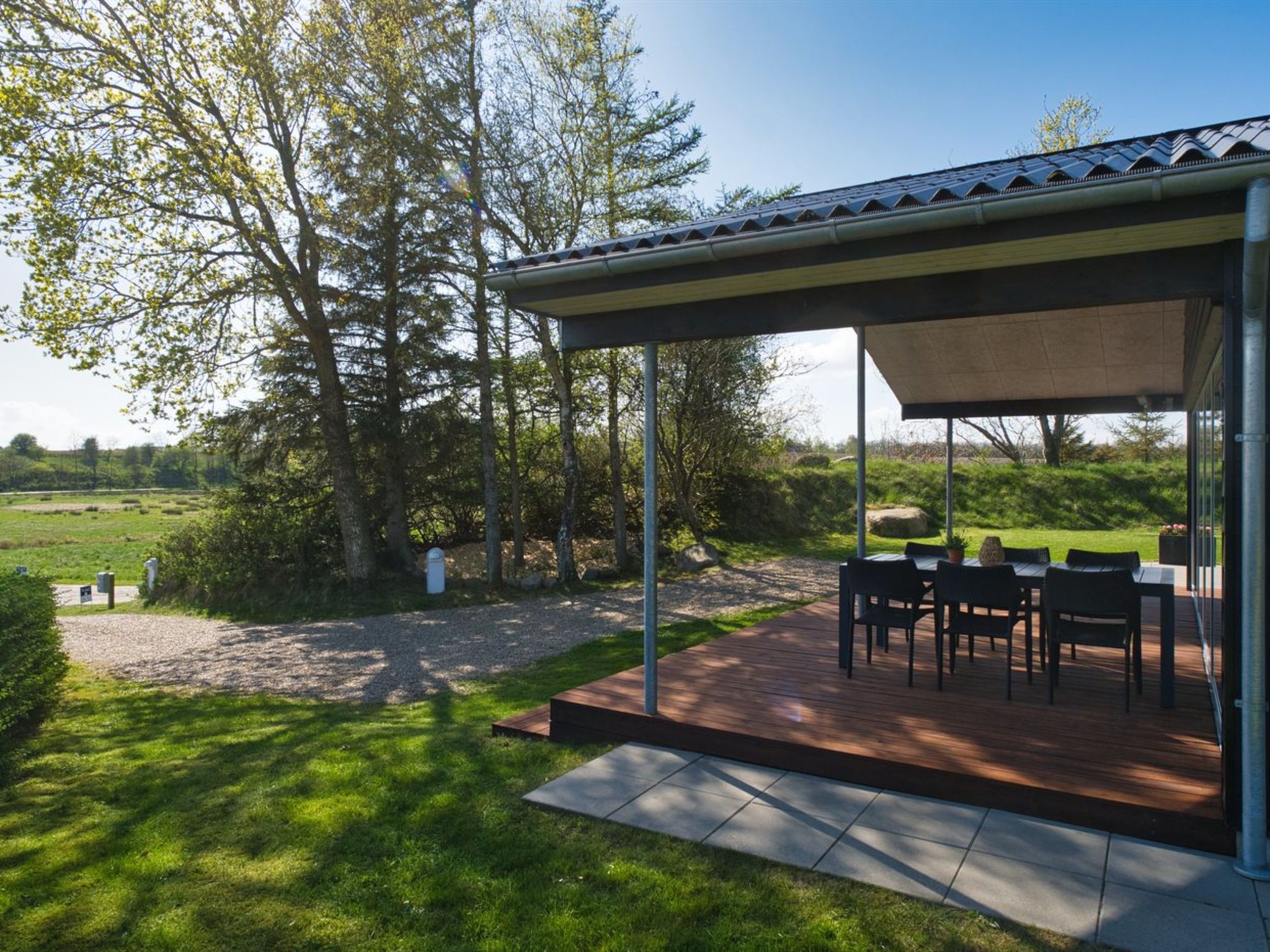 "Elissa" - 50m to the fjord-Outside